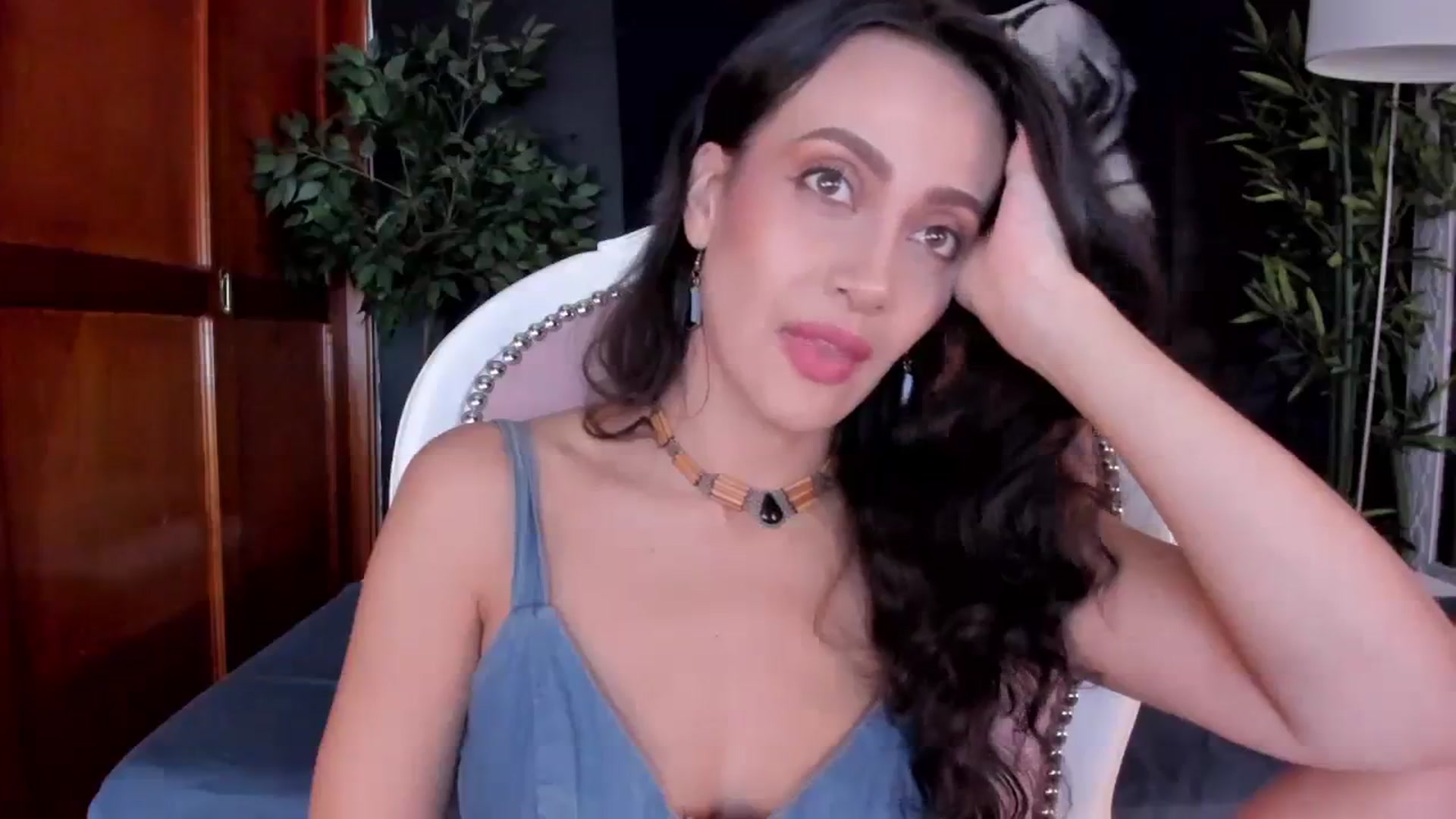 Gallery image thumbnail from Red_Flower203's myfreecams stream on, 08/12/2023, 19:33 image 7 of 20