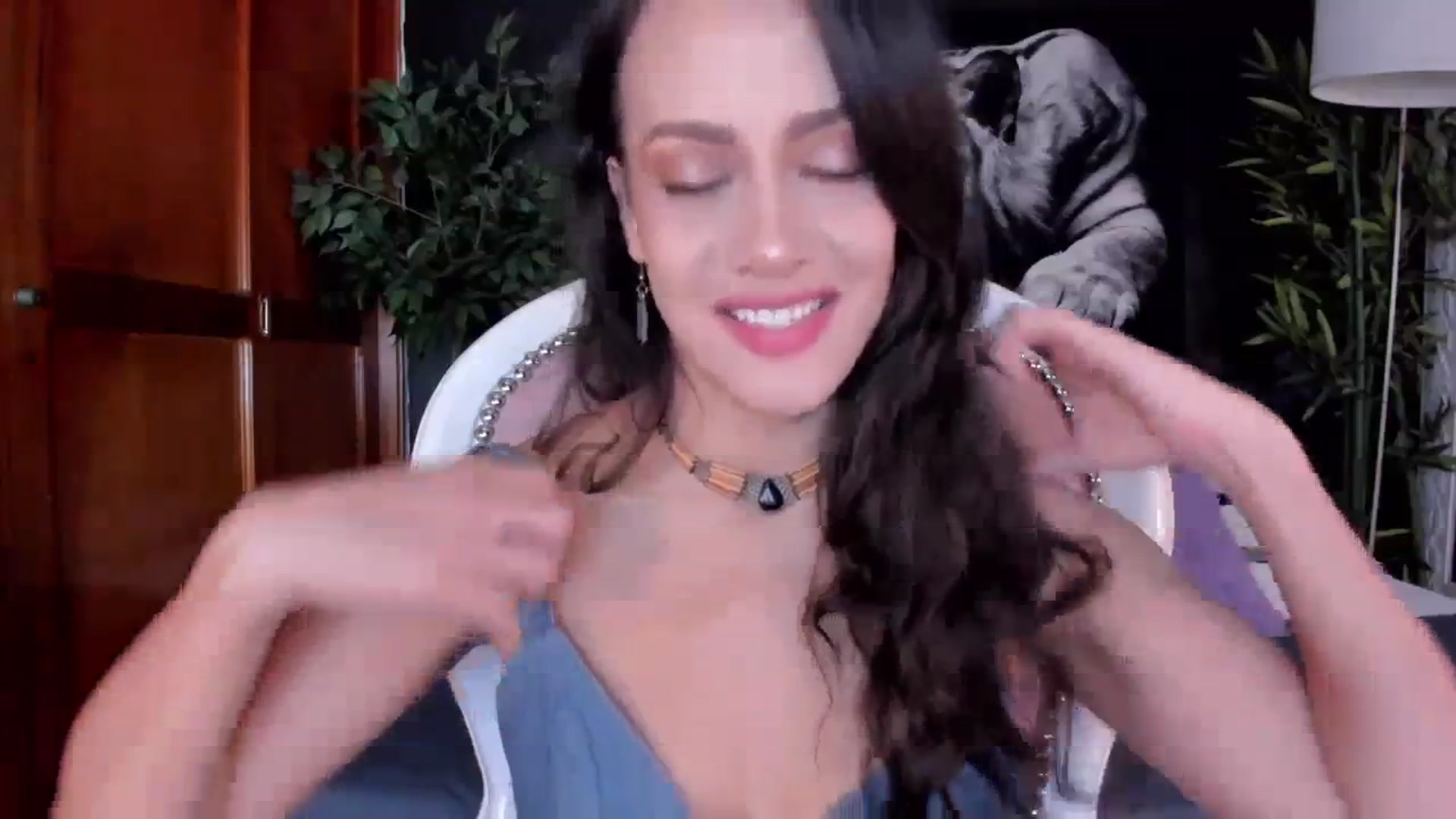 Gallery image thumbnail from Red_Flower203's myfreecams stream on, 08/12/2023, 19:33 image 2 of 20