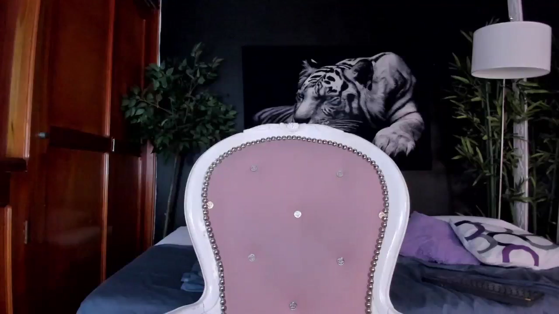Gallery image thumbnail from Red_Flower203's myfreecams stream on, 08/12/2023, 21:27 image 11 of 20