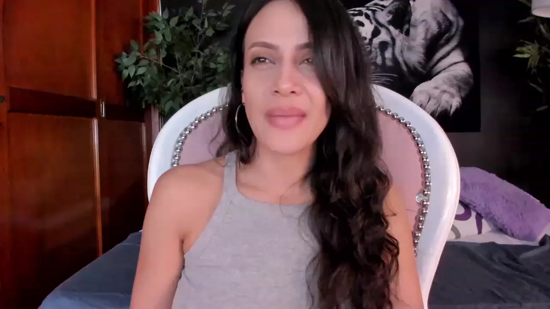 Gallery image thumbnail from Red_Flower203's myfreecams stream on, 08/19/2023, 23:11 image 3 of 20
