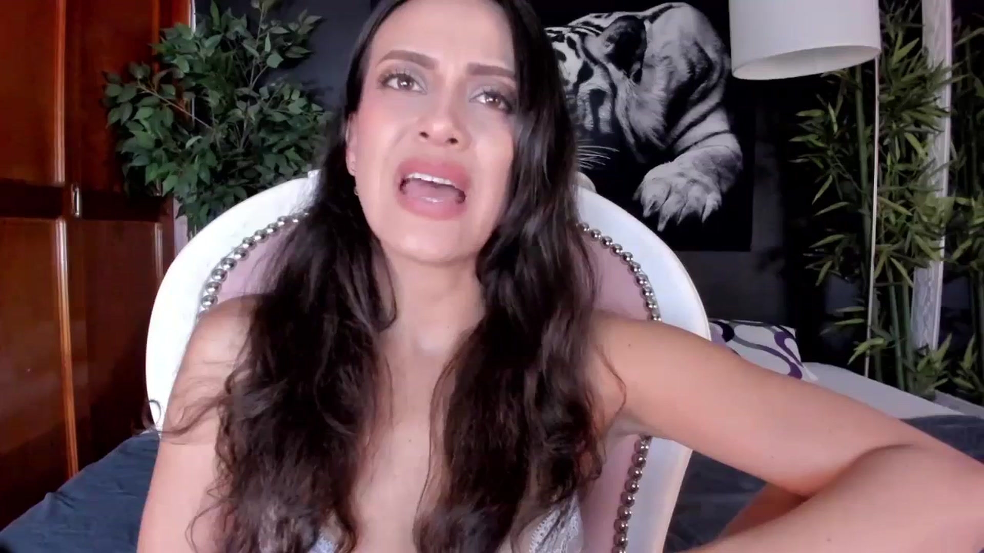 Gallery image thumbnail from Red_Flower203's myfreecams stream on, 09/15/2023, 19:56 image 9 of 20
