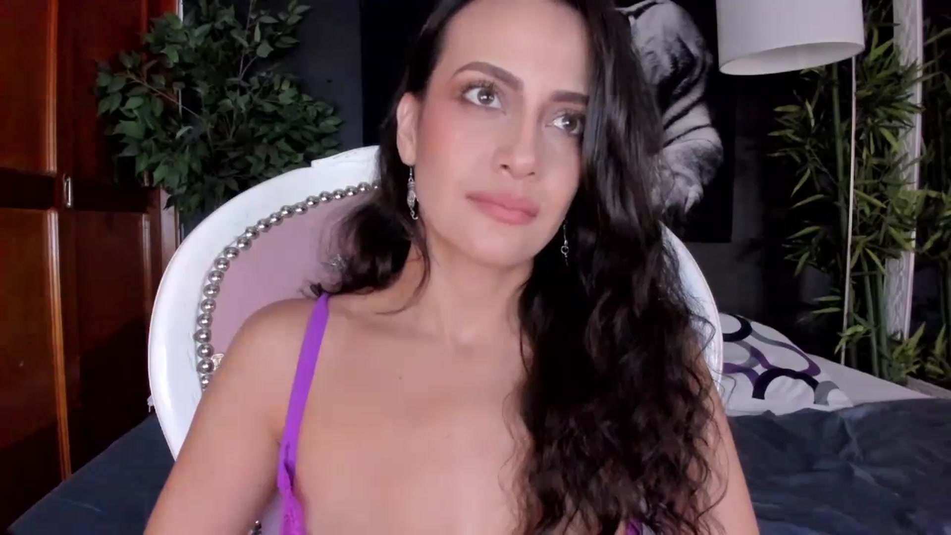Gallery image thumbnail from Red_Flower203's myfreecams stream on, 09/18/2023, 21:58 image 5 of 20