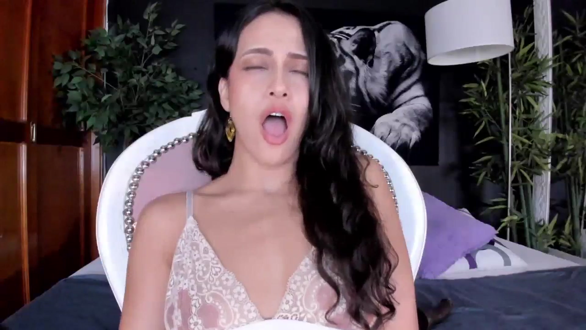 Gallery image thumbnail from Red_Flower203's myfreecams stream on, 09/19/2023, 21:30 image 13 of 20