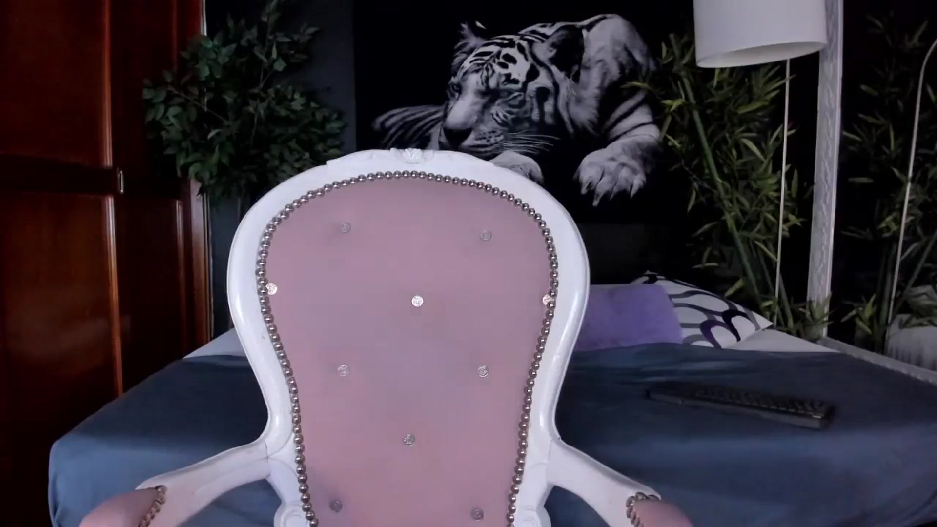 Gallery image thumbnail from Red_Flower203's myfreecams stream on, 09/28/2023, 21:09 image 20 of 20