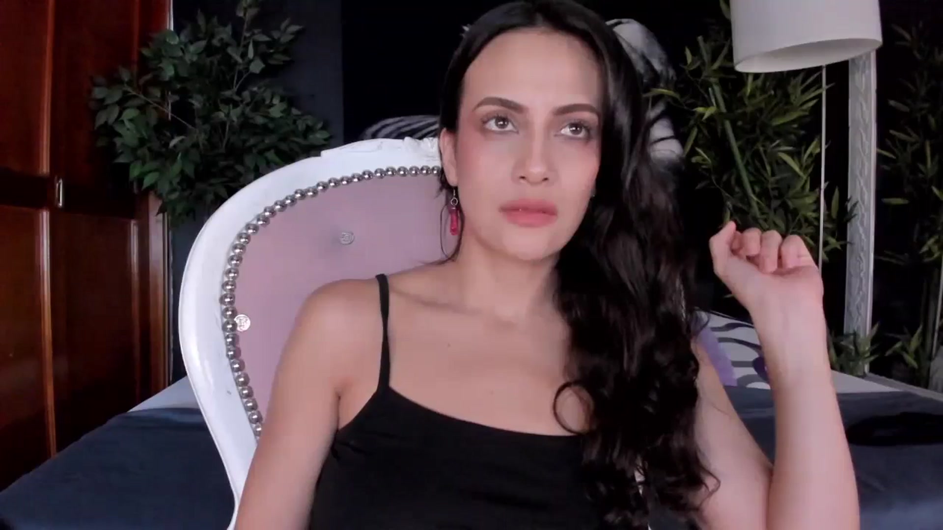 Gallery image thumbnail from Red_Flower203's myfreecams stream on, 09/28/2023, 23:29 image 5 of 20