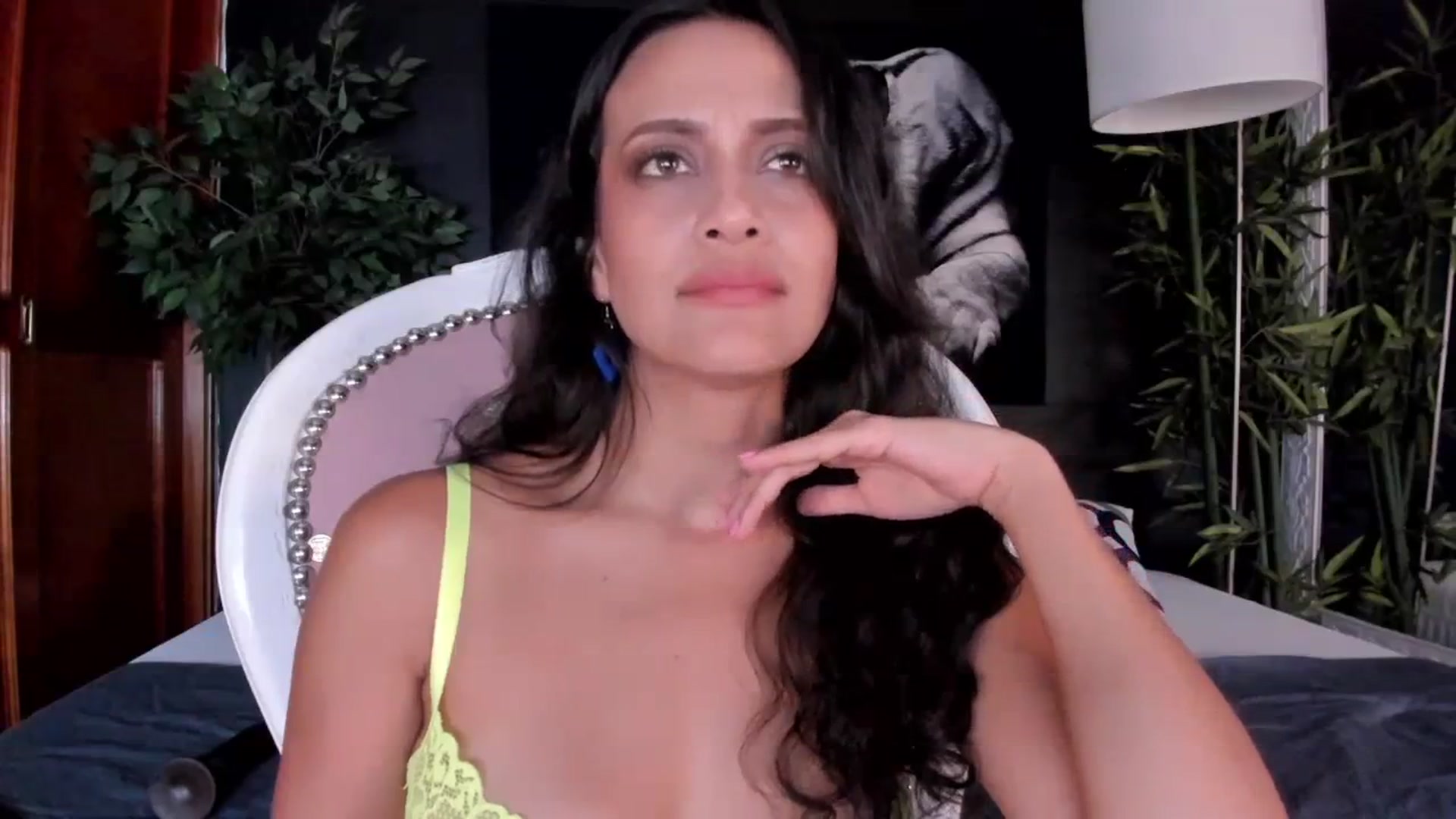 Gallery image thumbnail from Red_Flower203's myfreecams stream on, 10/09/2023, 22:12 image 2 of 20