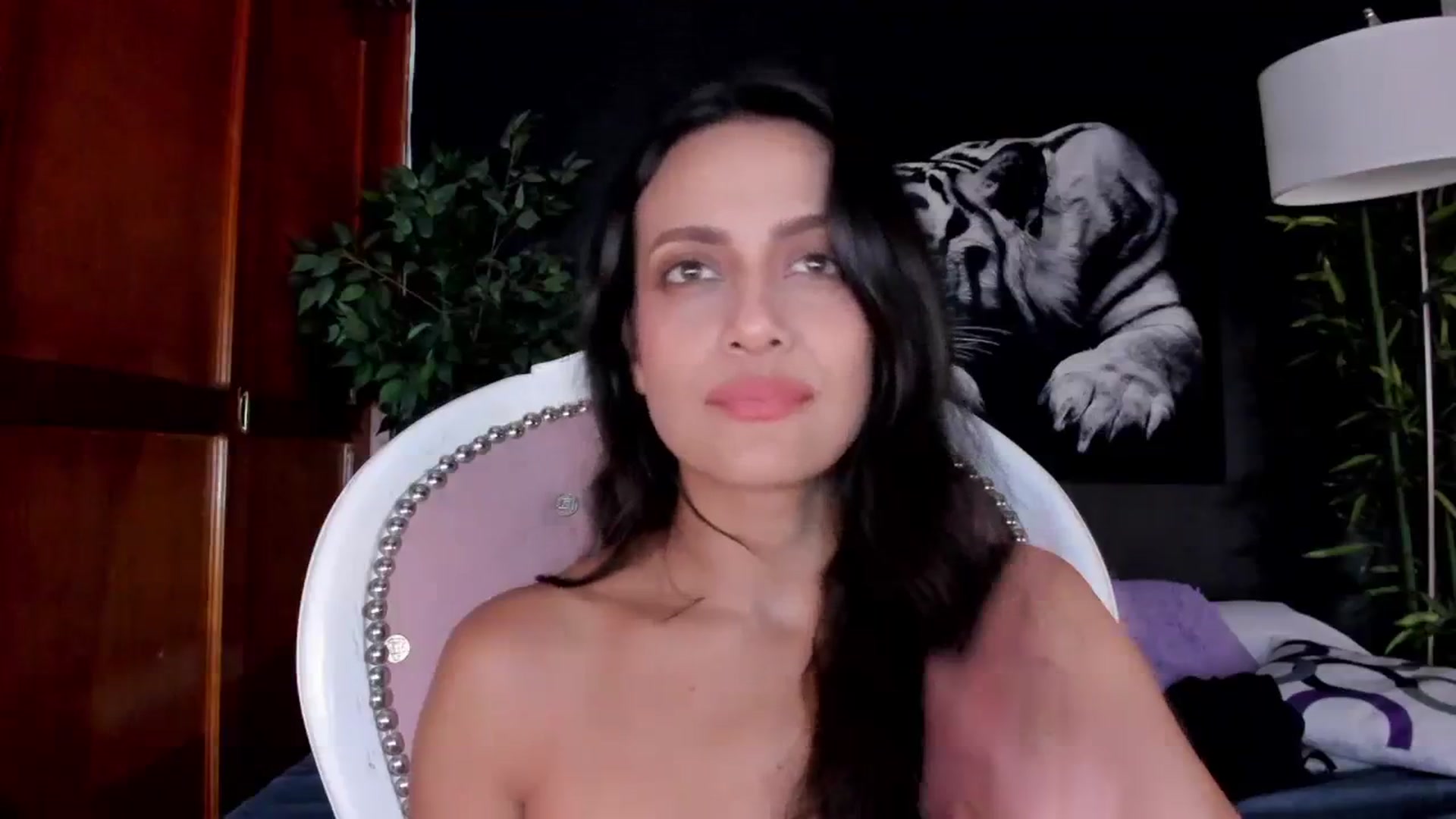 Gallery image thumbnail from Red_Flower203's myfreecams stream on, 10/24/2023, 22:23 image 5 of 20