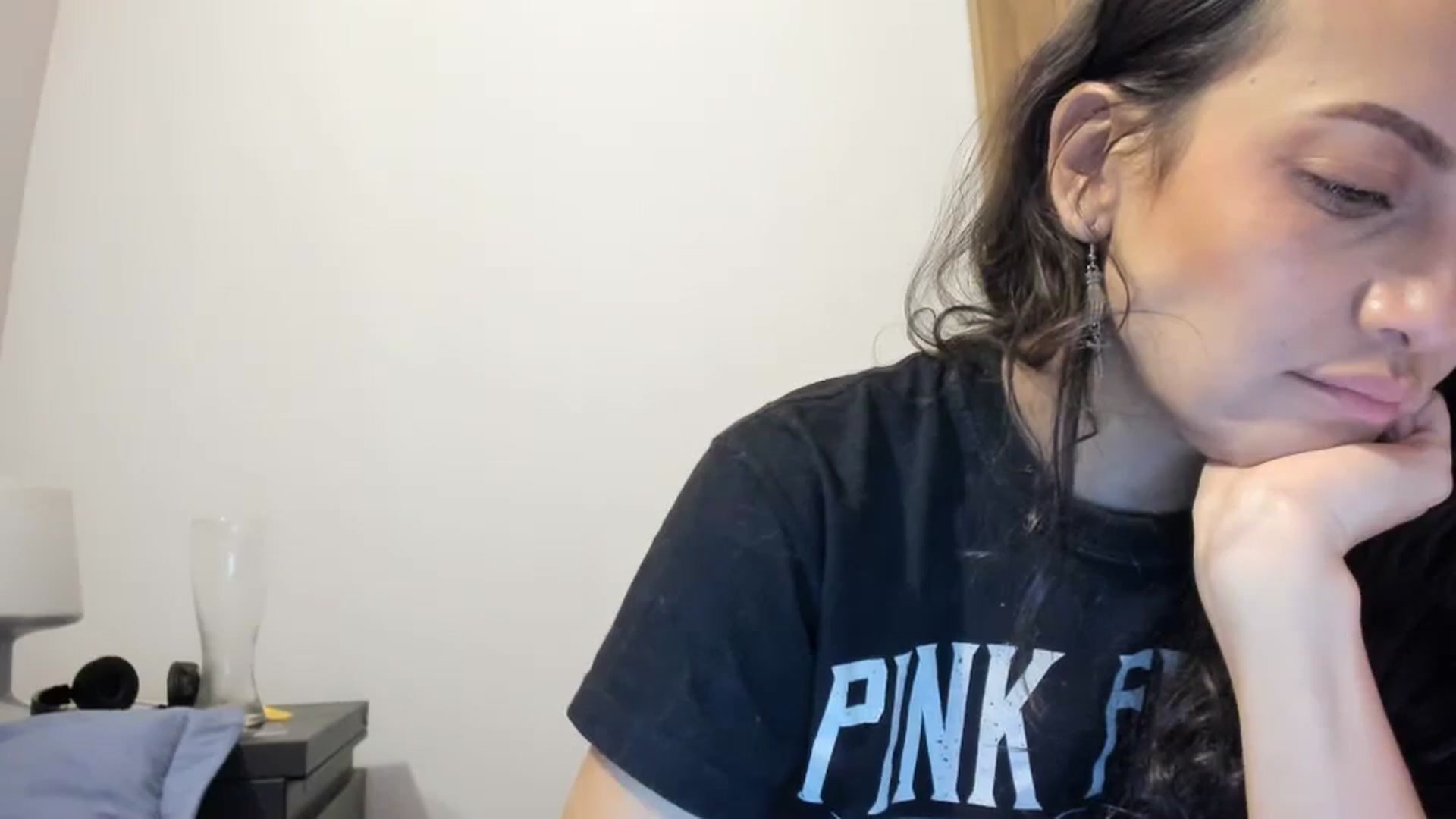 Gallery image thumbnail from Red_Flower203's myfreecams stream on, 10/28/2023, 24:53 image 16 of 20