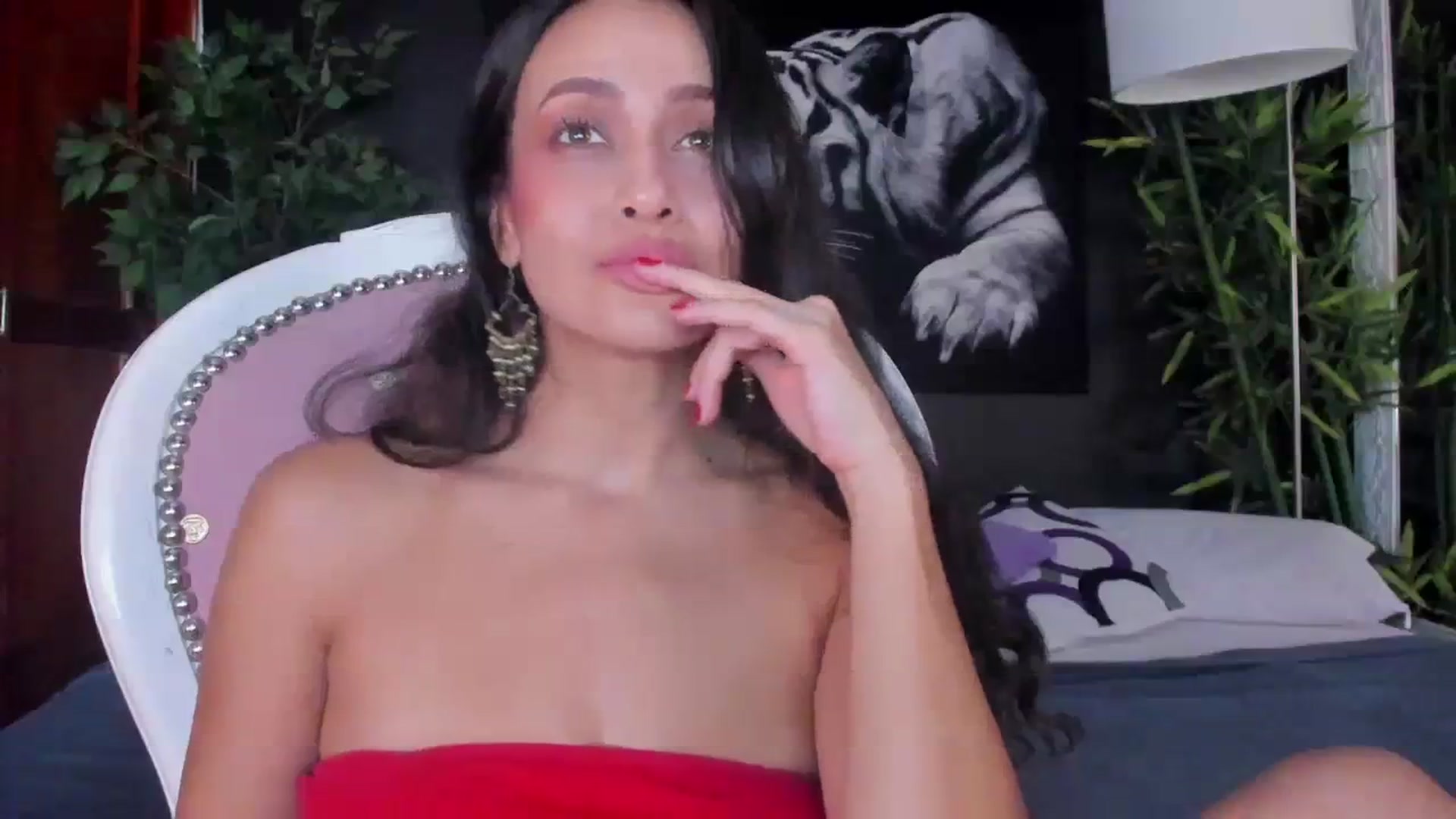 Gallery image thumbnail from Red_Flower203's myfreecams stream on, 11/23/2023, 23:00 image 12 of 20