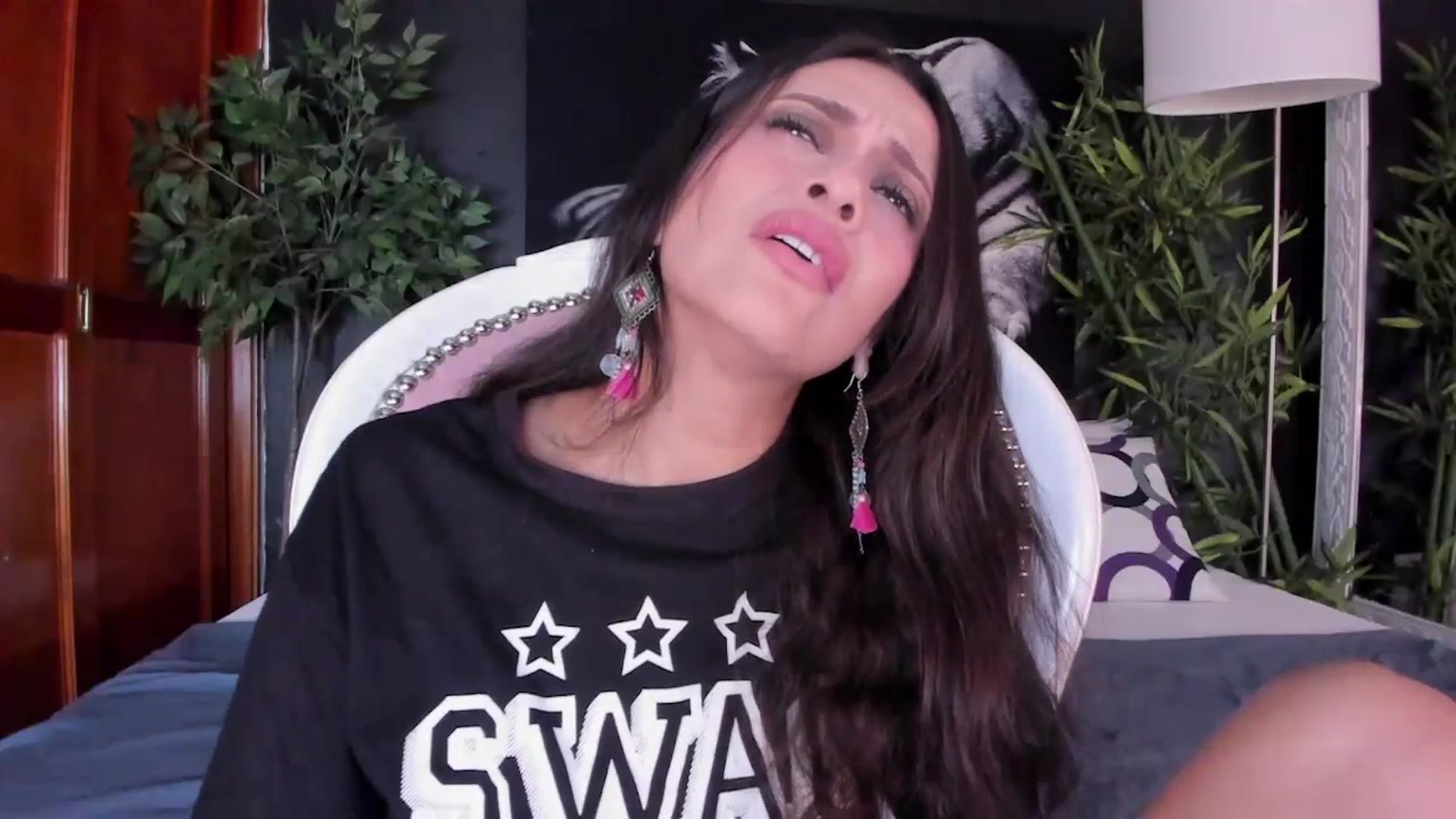 Gallery image thumbnail from Red_Flower203's myfreecams stream on, 11/27/2023, 20:15 image 20 of 20