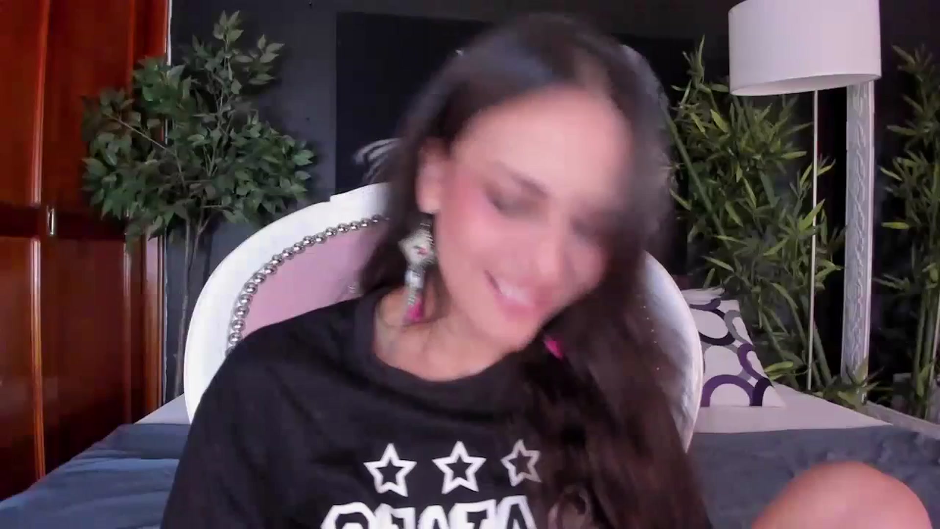 Gallery image thumbnail from Red_Flower203's myfreecams stream on, 11/27/2023, 20:15 image 18 of 20