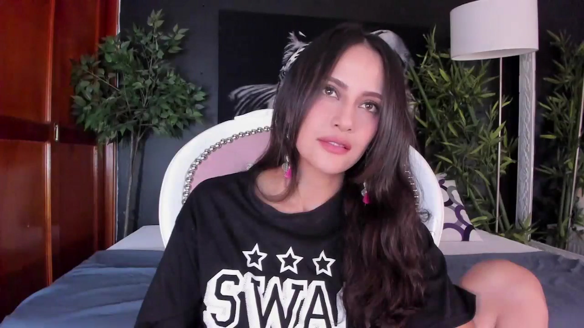 Gallery image thumbnail from Red_Flower203's myfreecams stream on, 11/27/2023, 20:15 image 3 of 20