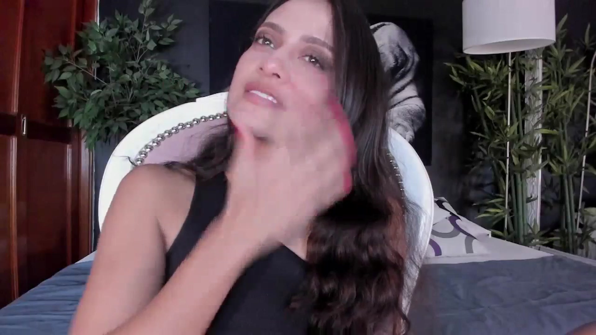 Gallery image thumbnail from Red_Flower203's myfreecams stream on, 12/07/2023, 18:24 image 12 of 20