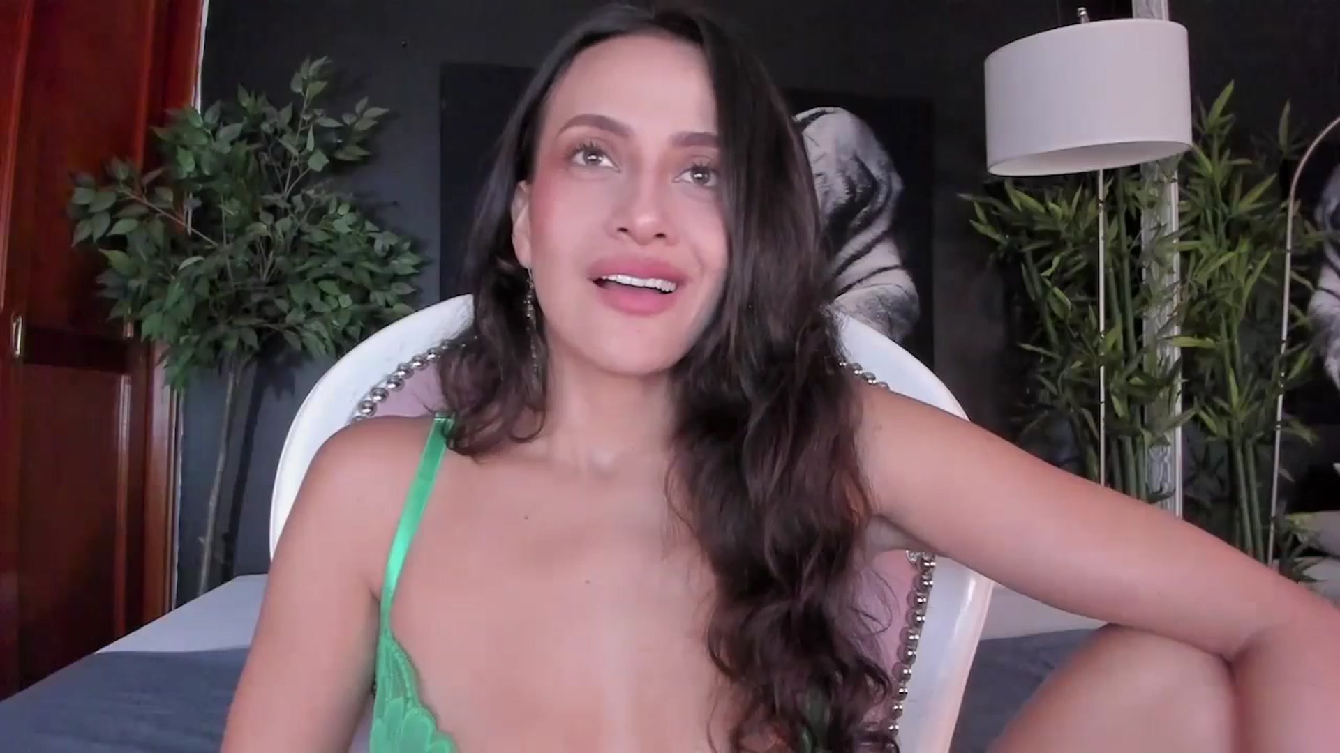 Gallery image thumbnail from Red_Flower203's myfreecams stream on, 12/11/2023, 21:49 image 2 of 20