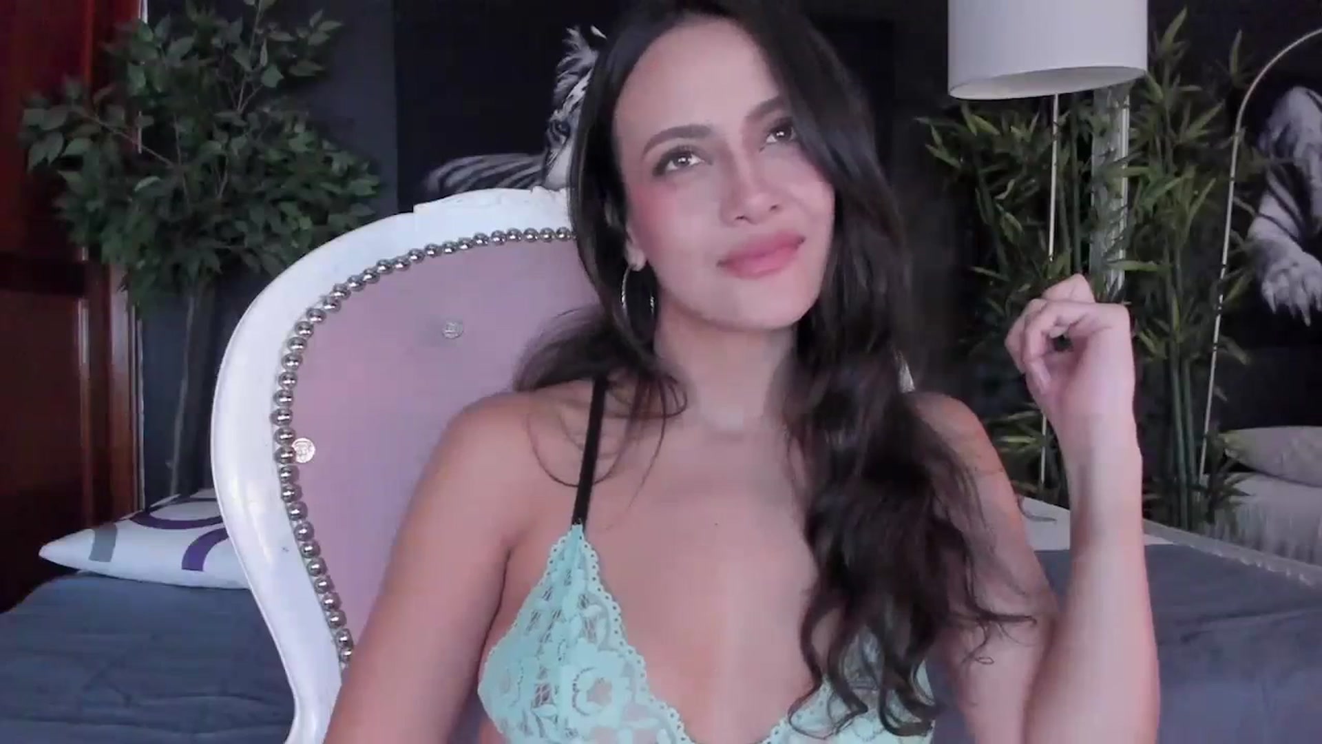 Gallery image thumbnail from Red_Flower203's myfreecams stream on, 12/15/2023, 20:01 image 13 of 20