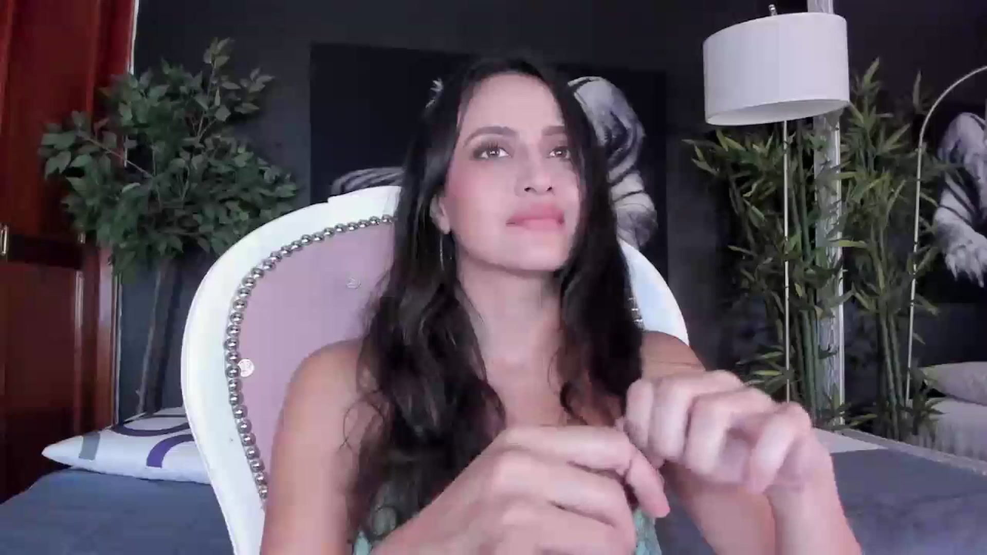 Gallery image thumbnail from Red_Flower203's myfreecams stream on, 12/15/2023, 23:40 image 9 of 20