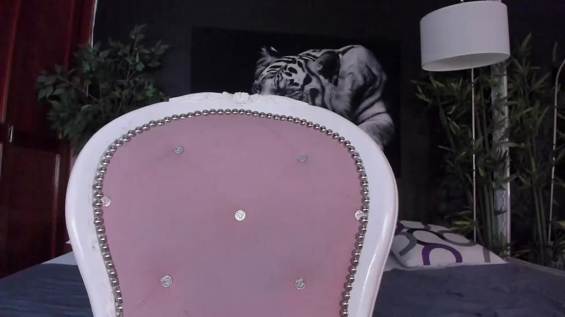 Gallery image thumbnail from Red_Flower203's myfreecams stream on, 12/18/2023, 22:02 image 1 of 20