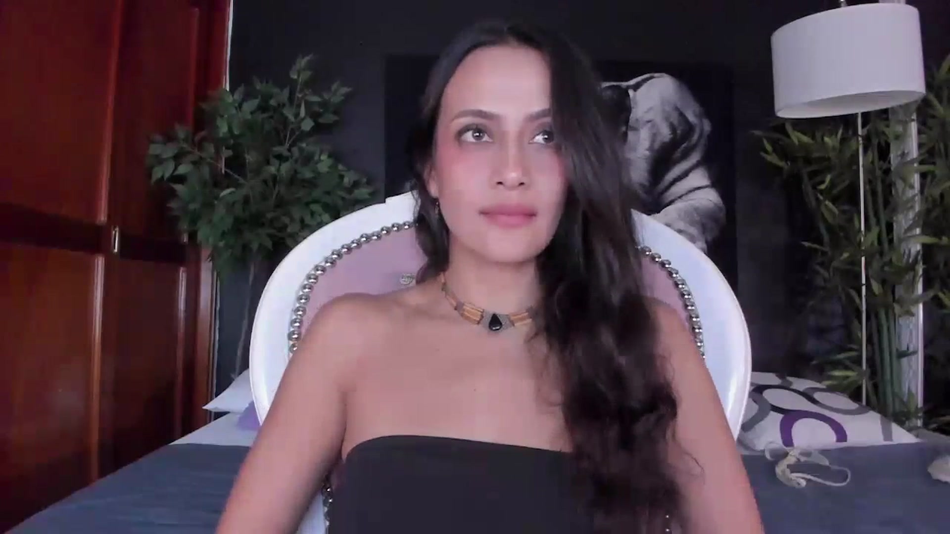 Gallery image thumbnail from Red_Flower203's myfreecams stream on, 12/18/2023, 23:09 image 15 of 20