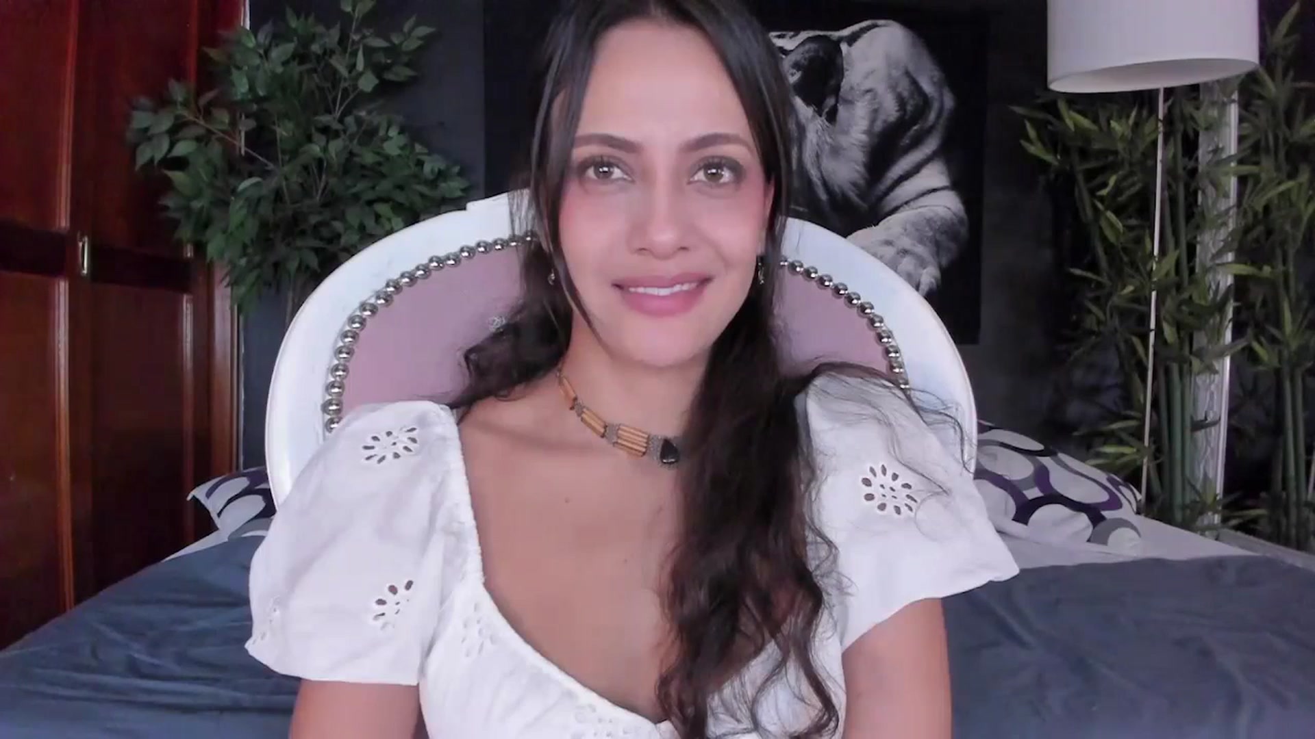 Gallery image thumbnail from Red_Flower203's myfreecams stream on, 12/19/2023, 23:36 image 12 of 20