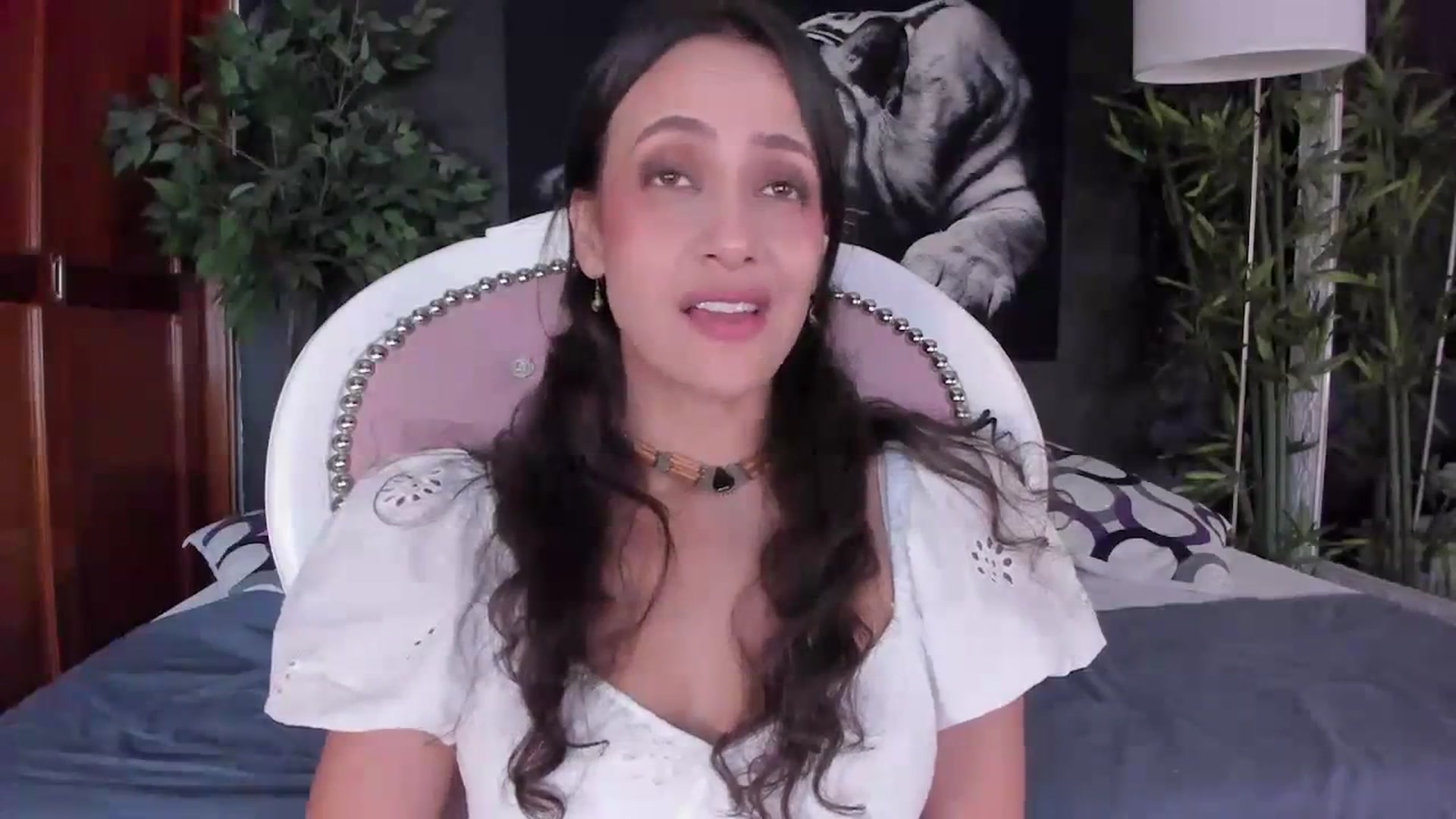 Gallery image thumbnail from Red_Flower203's myfreecams stream on, 12/19/2023, 23:36 image 5 of 20