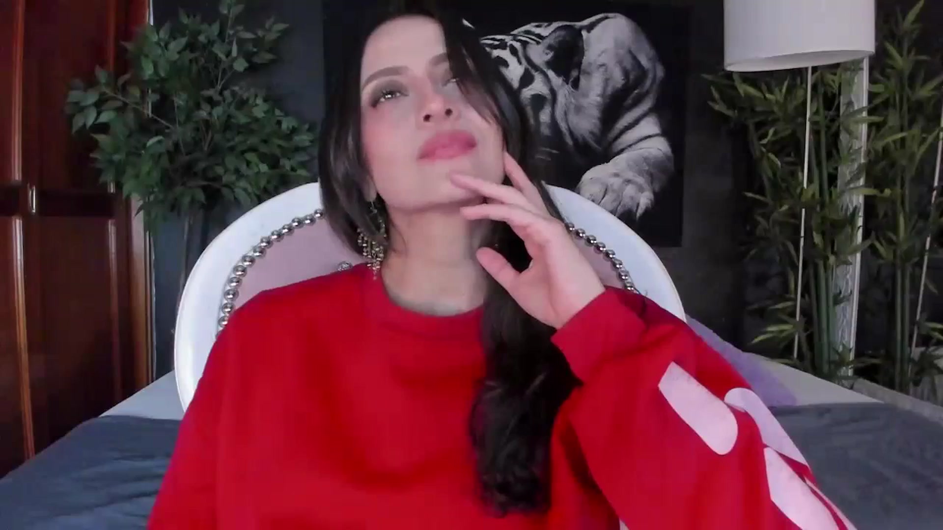 Gallery image thumbnail from Red_Flower203's myfreecams stream on, 12/29/2023, 20:52 image 8 of 20
