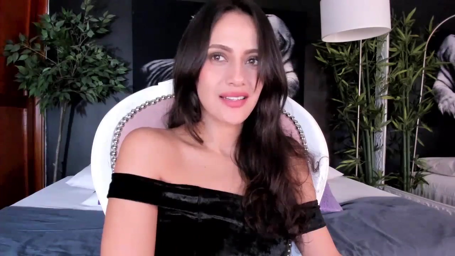 Gallery image thumbnail from Red_Flower203's myfreecams stream on, 12/30/2023, 22:33 image 4 of 20