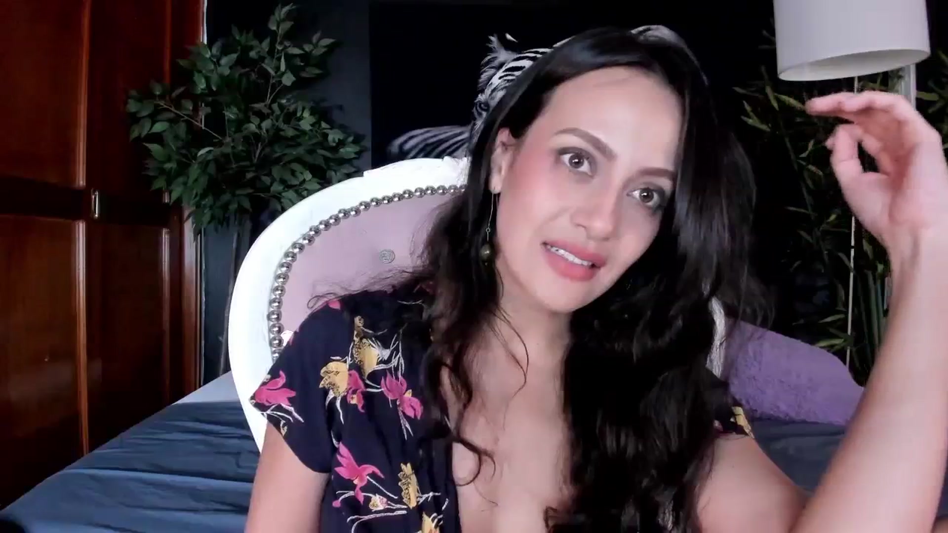 Gallery image thumbnail from Red_Flower203's myfreecams stream on, 01/09/2024, 22:27 image 16 of 20