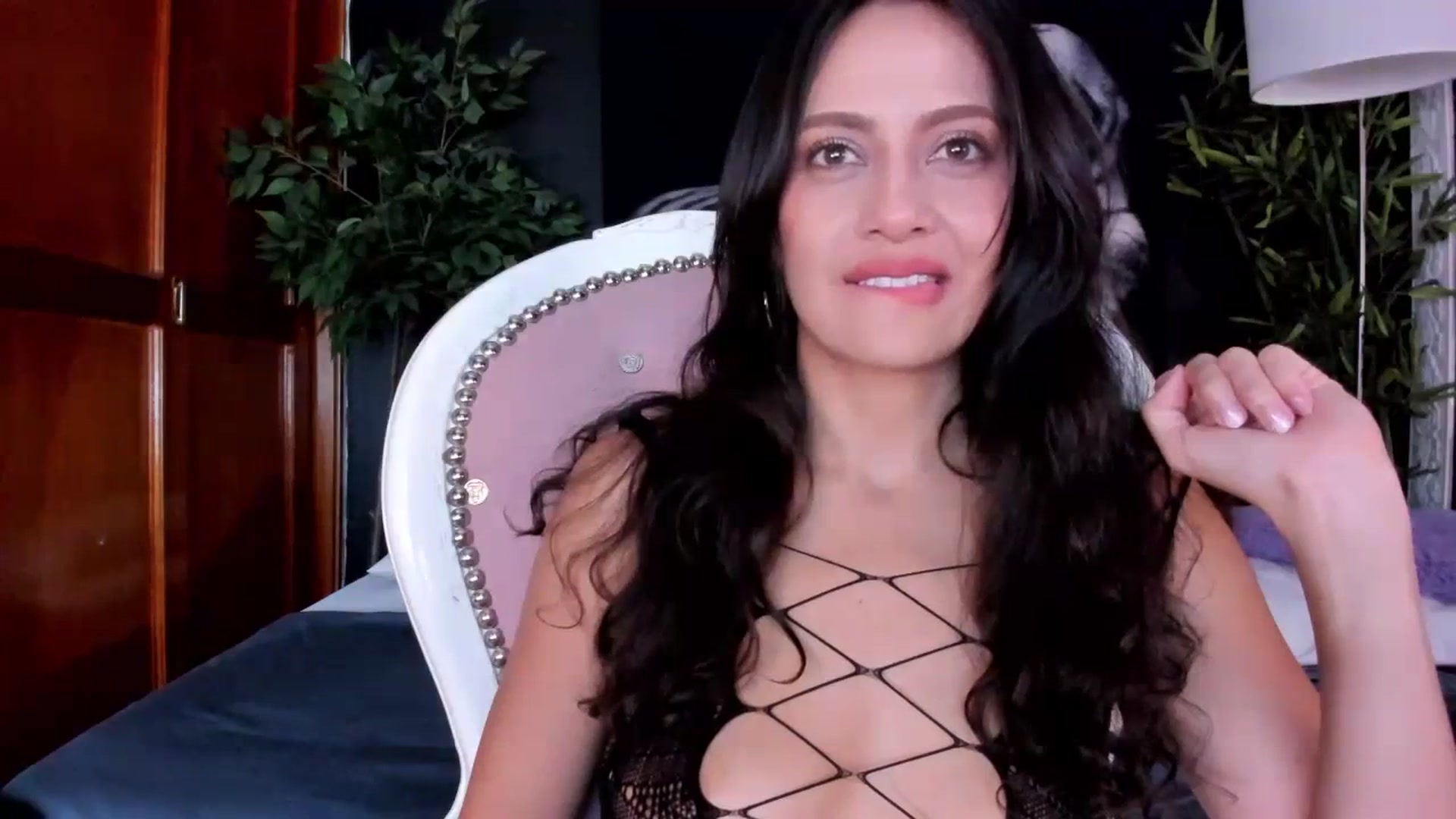 Gallery image thumbnail from Red_Flower203's myfreecams stream on, 01/16/2024, 21:00 image 14 of 20