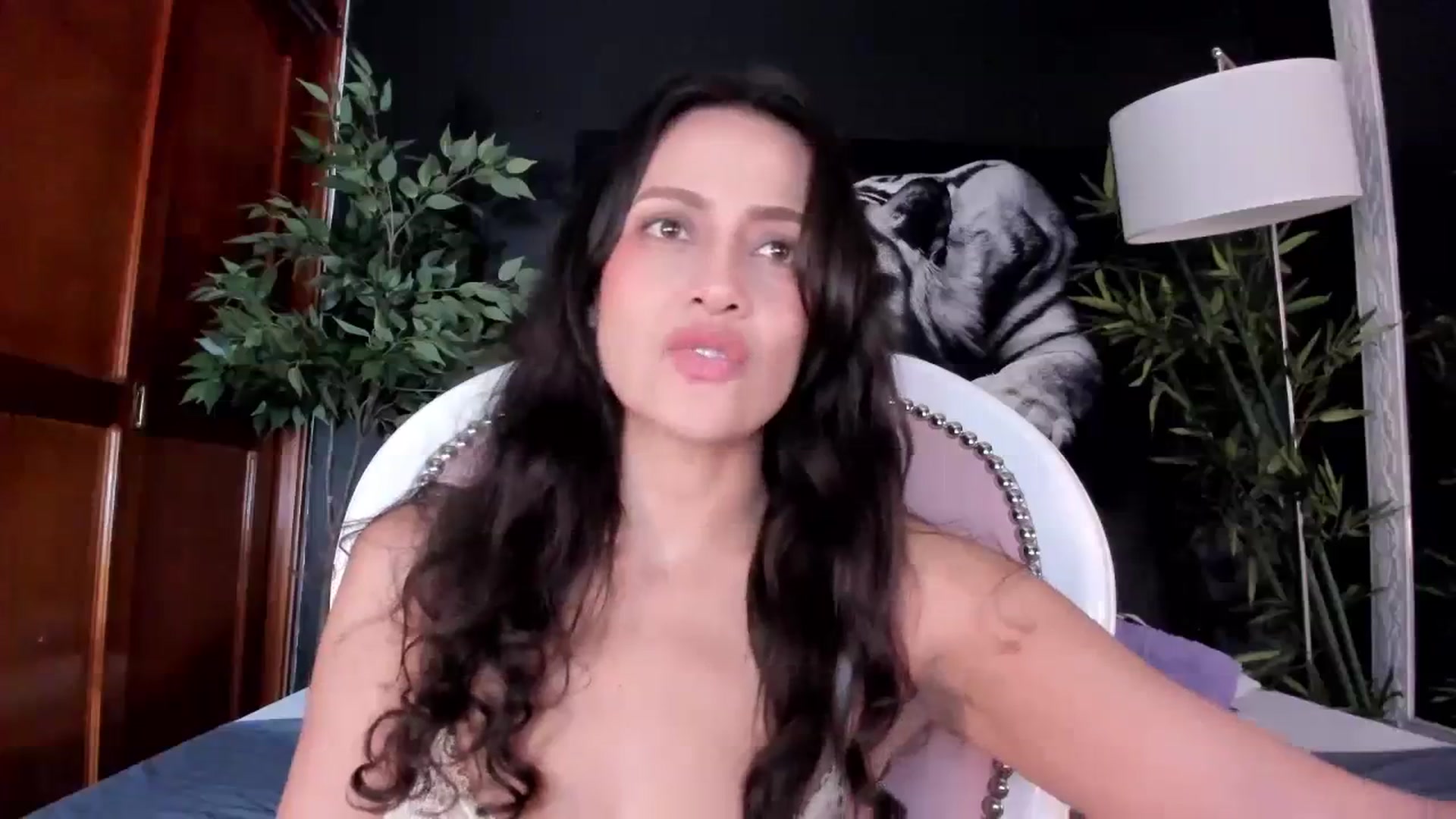 Gallery image thumbnail from Red_Flower203's myfreecams stream on, 01/26/2024, 21:14 image 14 of 20