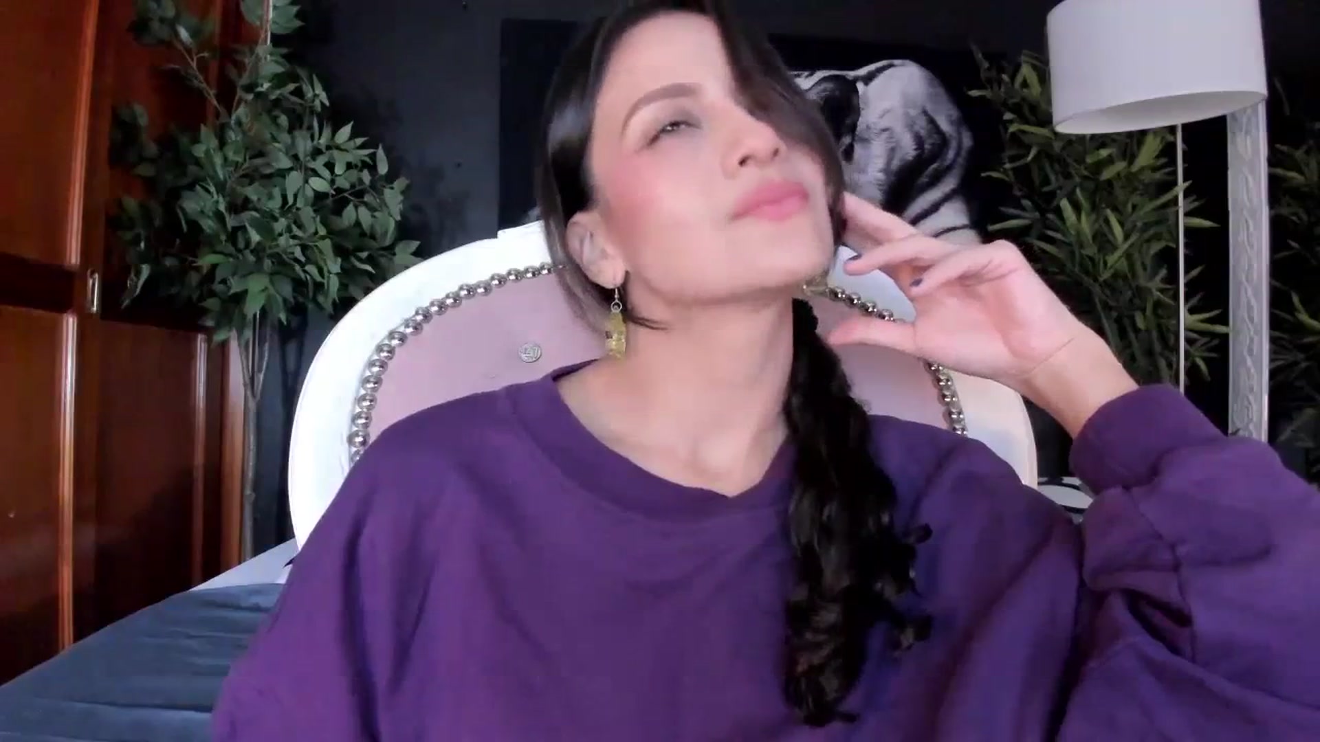 Gallery image thumbnail from Red_Flower203's myfreecams stream on, 02/03/2024, 20:40 image 4 of 20