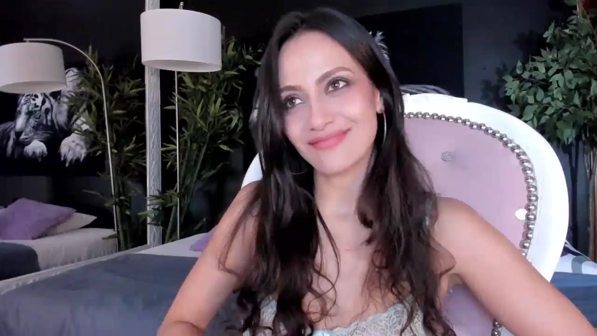 Gallery image thumbnail from Red_Flower203's myfreecams stream on, 02/20/2024, 21:32 image 7 of 20
