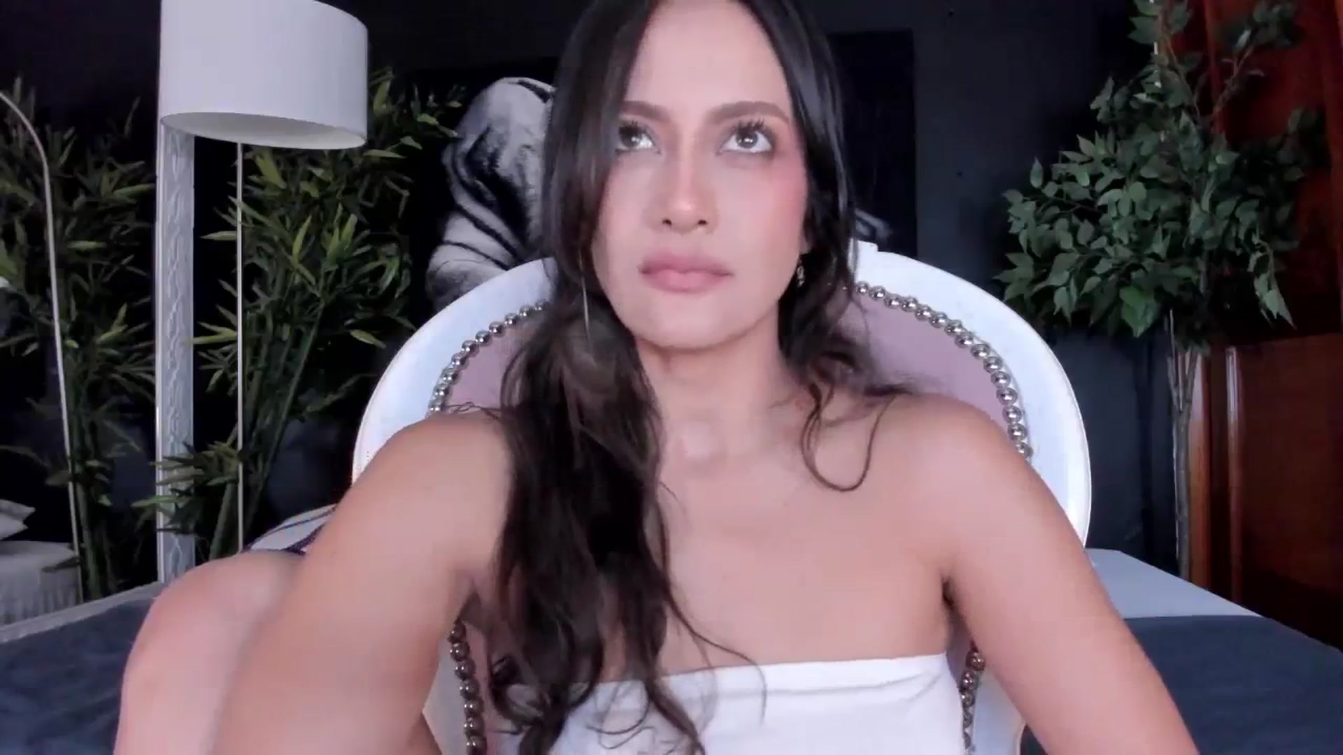 Gallery image thumbnail from Red_Flower203's myfreecams stream on, 02/22/2024, 20:10 image 5 of 20