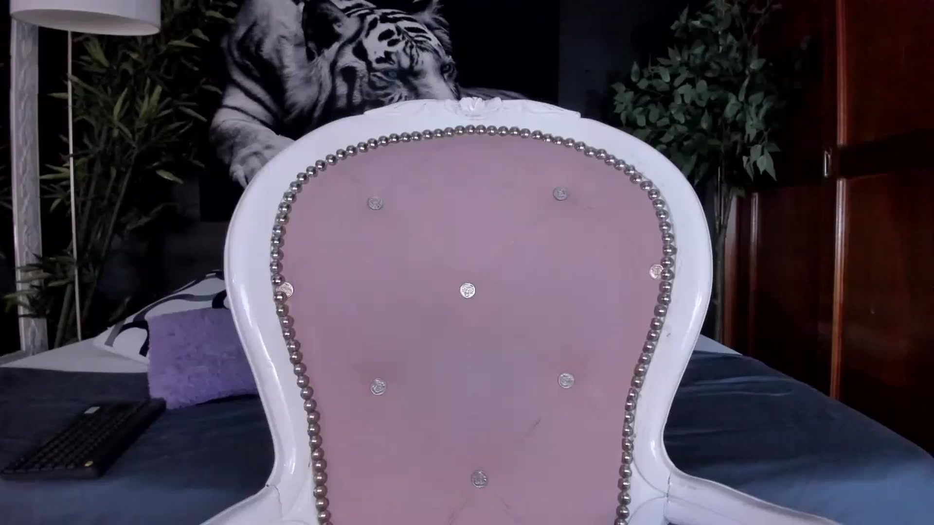 Gallery image thumbnail from Red_Flower203's myfreecams stream on, 03/26/2024, 23:17 image 8 of 20
