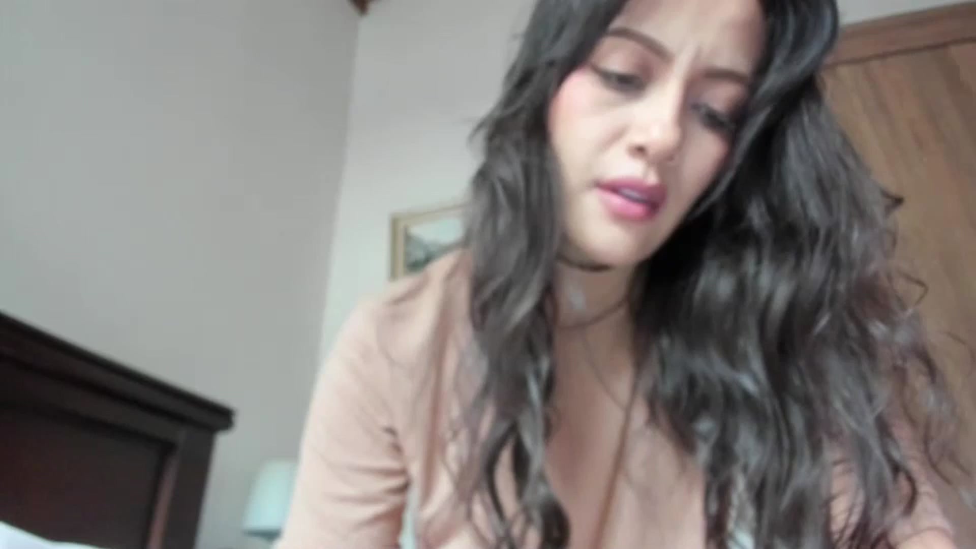 Gallery image thumbnail from Red_Flower203's myfreecams stream on, 06/29/2024, 01:39 image 1 of 20