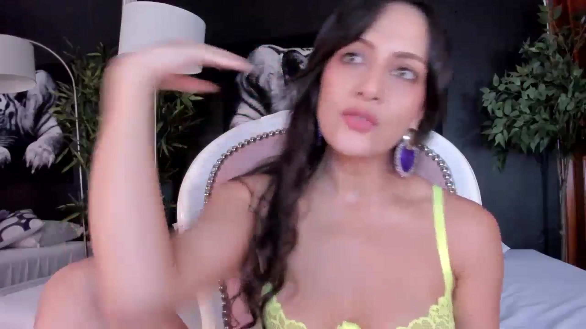 Gallery image thumbnail from Red_Flower203's myfreecams stream on, 07/13/2024, 22:38 image 19 of 20