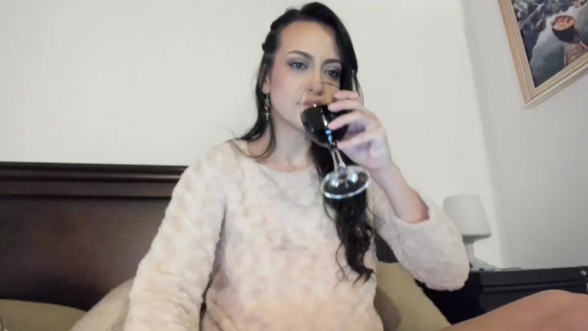 Gallery image thumbnail from Red_Flower203's myfreecams stream on, 08/18/2024, 03:40 image 20 of 20