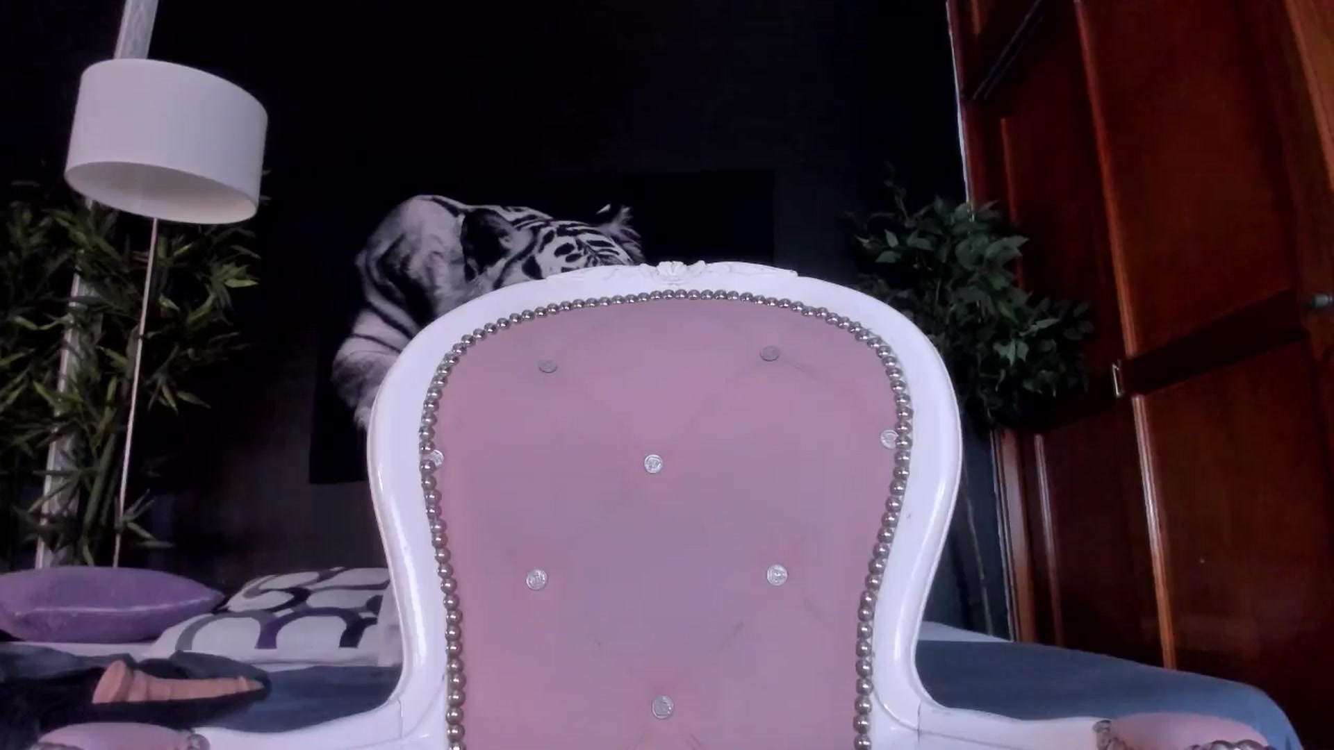 Gallery image thumbnail from Red_Flower203's myfreecams stream on, 10/16/2024, 23:06 image 7 of 20