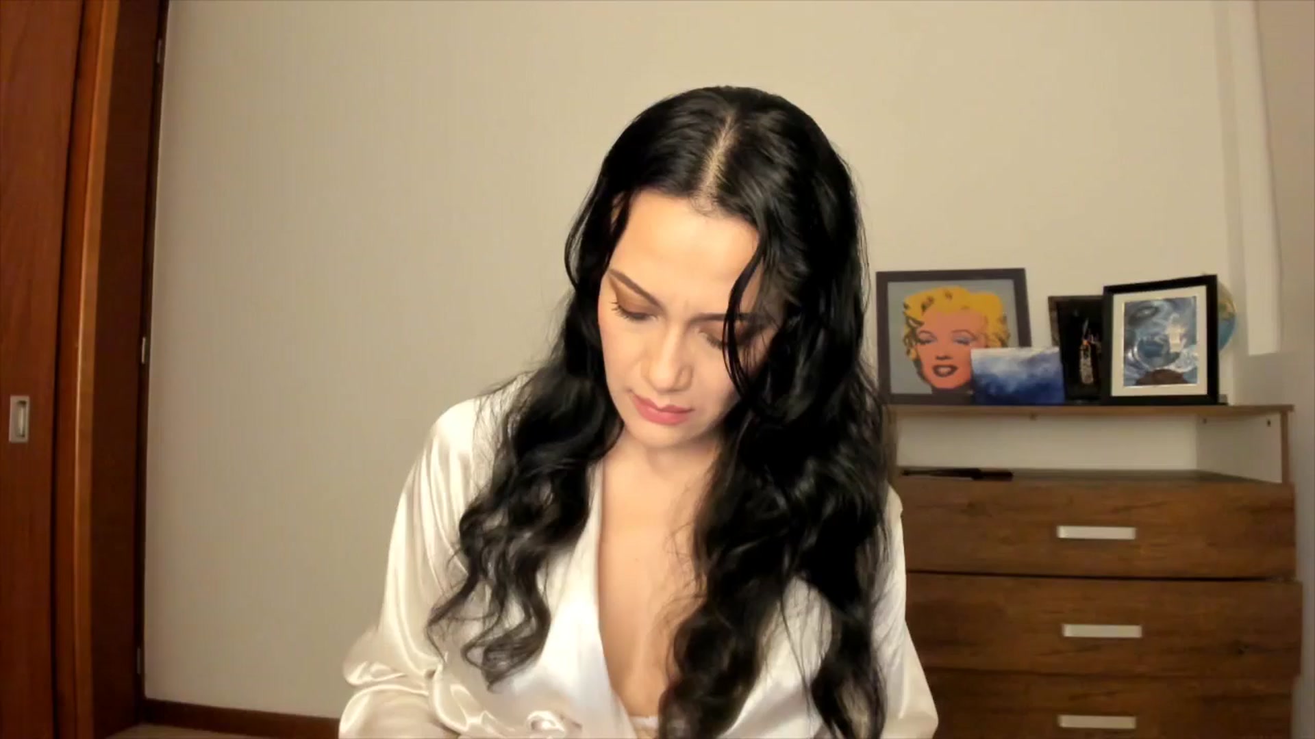 Gallery image thumbnail from Red_Flower203's myfreecams stream on, 12/25/2024, 02:08 image 12 of 20