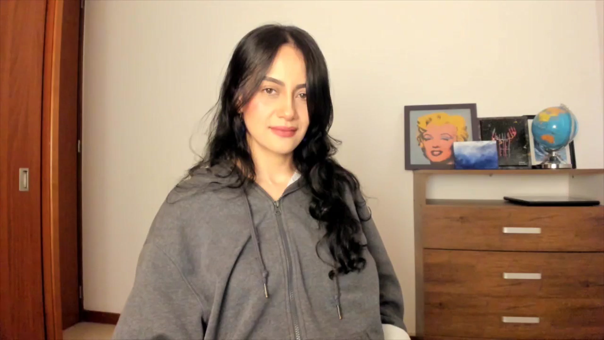 Gallery image thumbnail from Red_Flower203's myfreecams stream on, 02/19/2025, 21:37 image 10 of 20