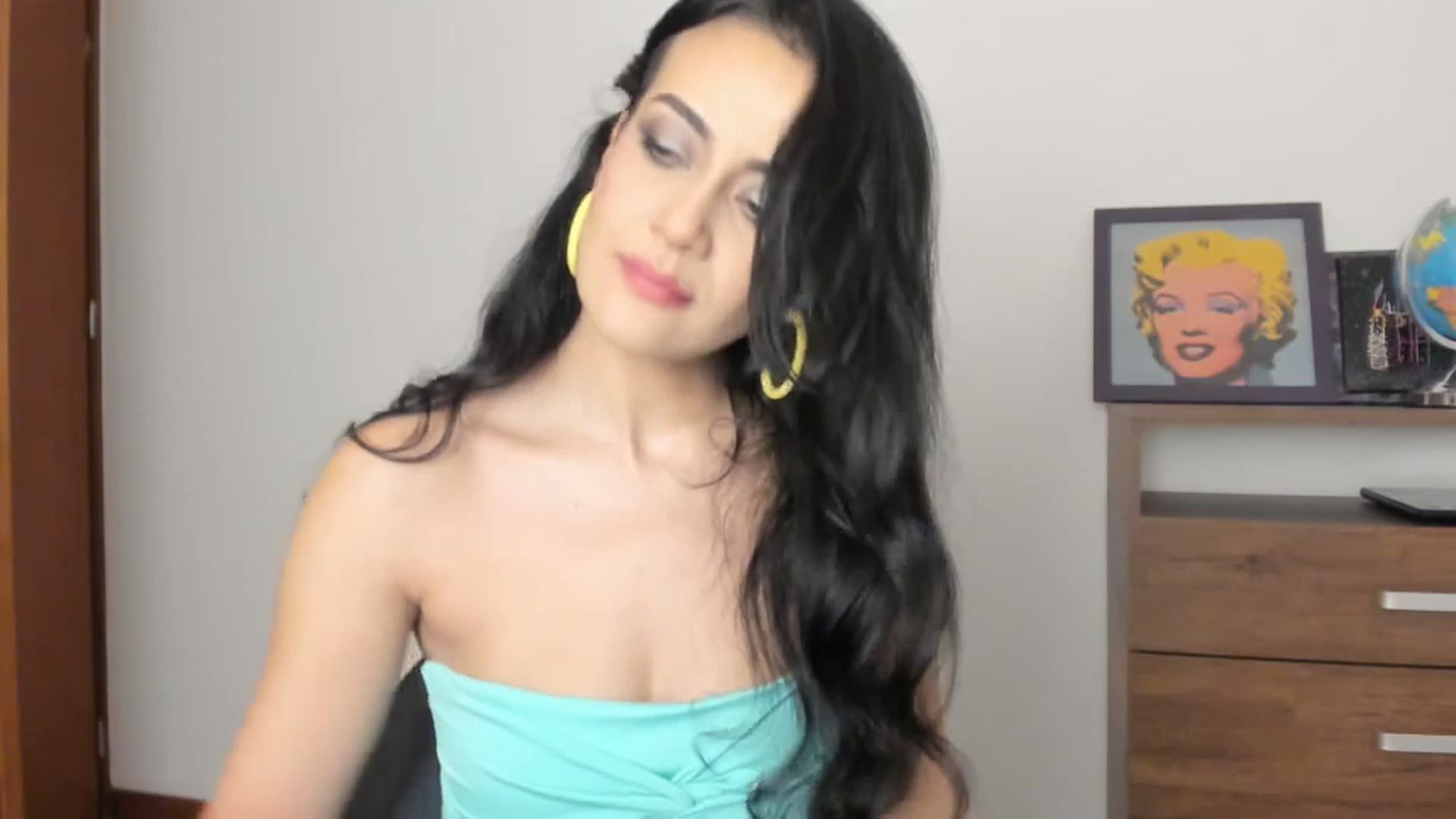 Gallery image thumbnail from Red_Flower203's myfreecams stream on, 04/28/2025, 24:06 image 10 of 20