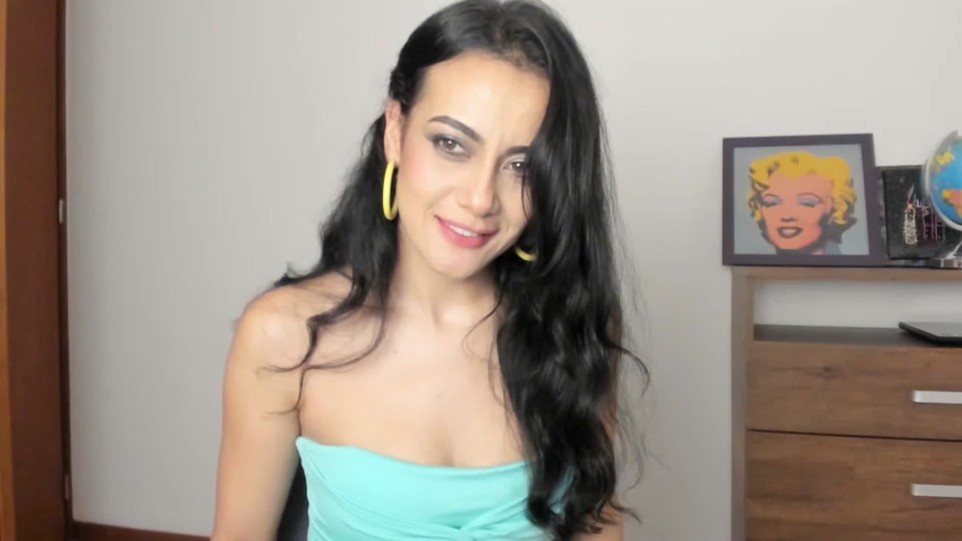 Gallery image thumbnail from Red_Flower203's myfreecams stream on, 04/28/2025, 24:06 image 20 of 20
