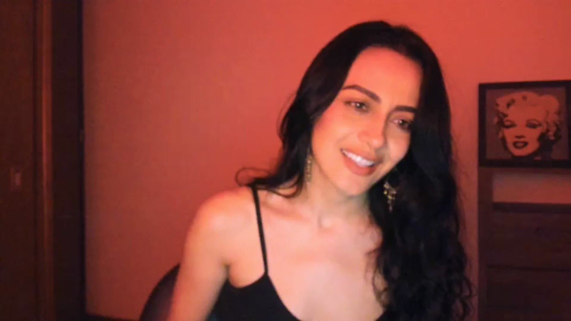 Gallery image thumbnail from Red_Flower203's myfreecams stream on, 05/30/2025, 04:31 image 18 of 20