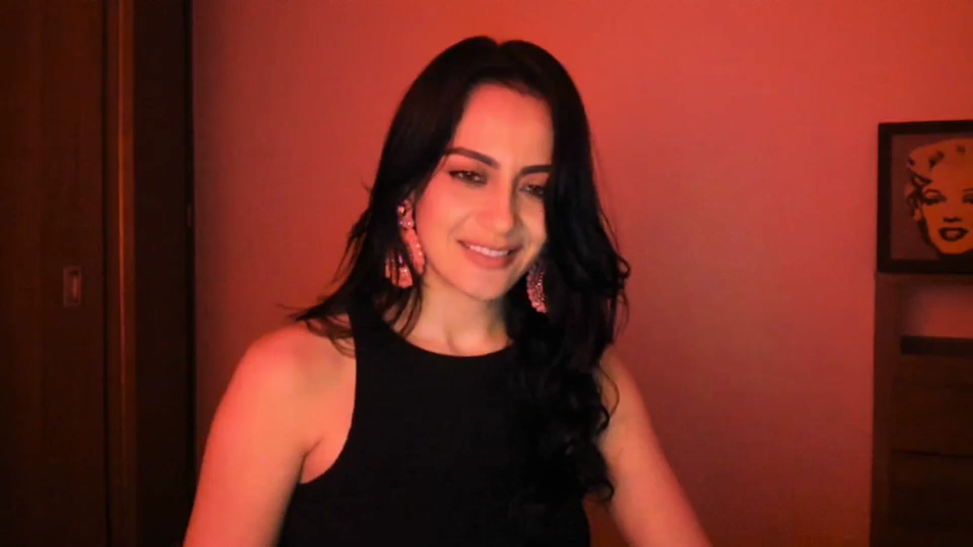 Gallery image thumbnail from Red_Flower203's myfreecams stream on, 06/08/2025, 02:30 image 14 of 20