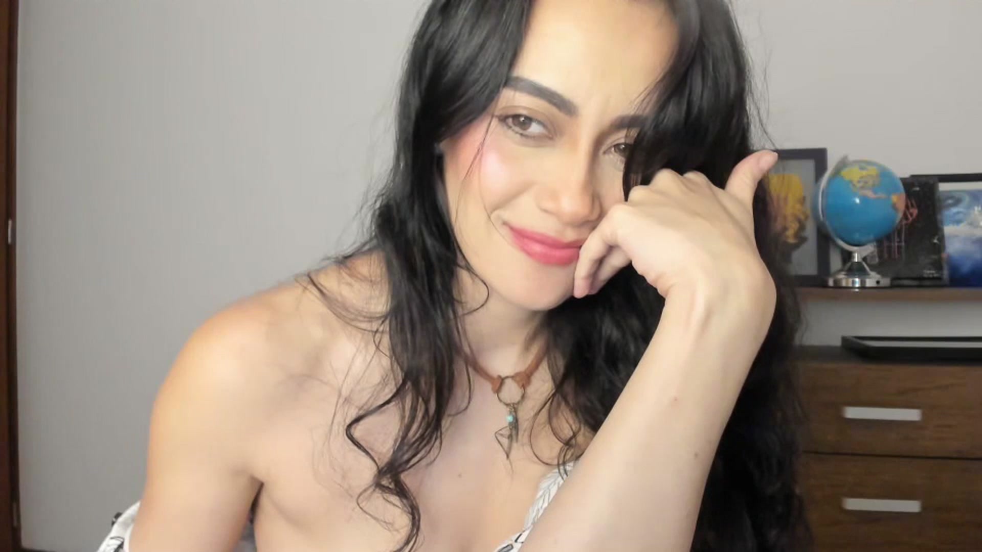 Gallery image thumbnail from Red_Flower203's myfreecams stream on, 06/17/2025, 04:14 image 14 of 20