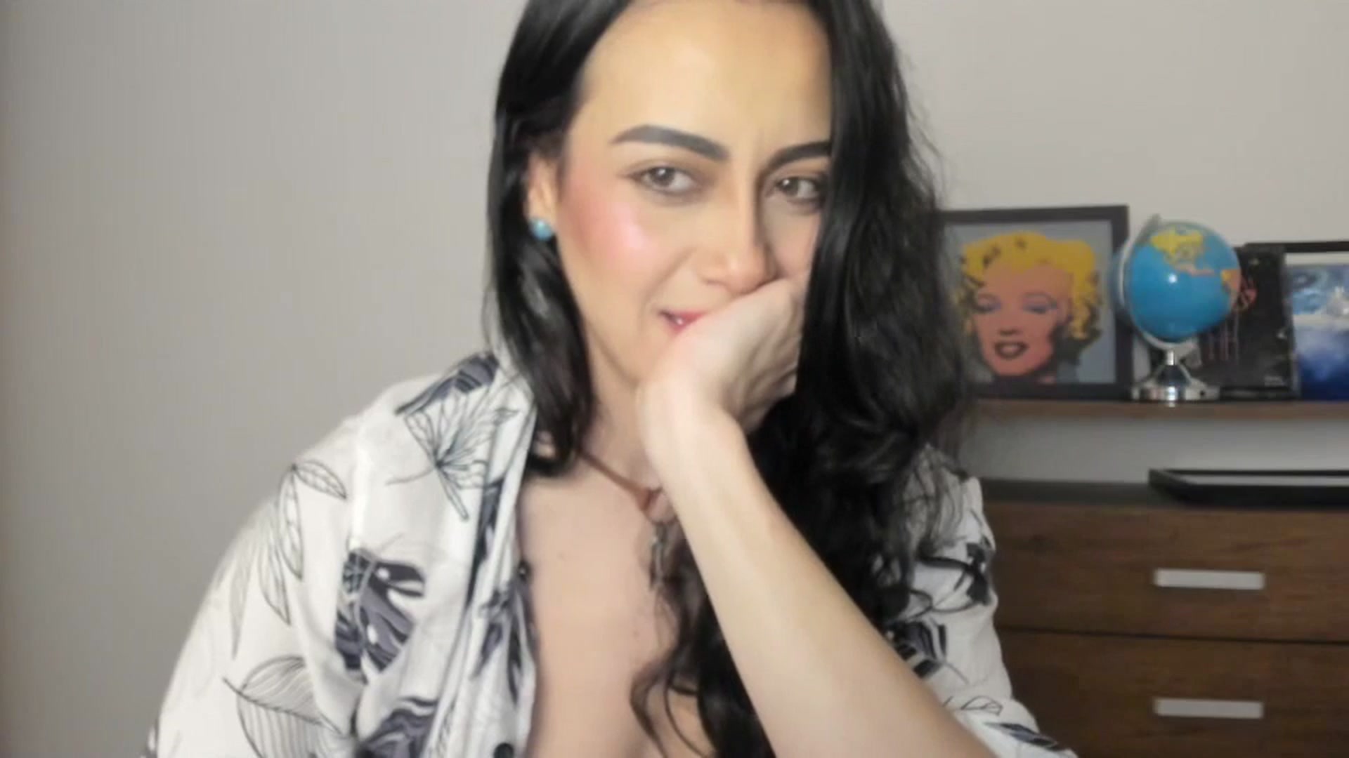 Gallery image thumbnail from Red_Flower203's myfreecams stream on, 06/17/2025, 04:14 image 9 of 20