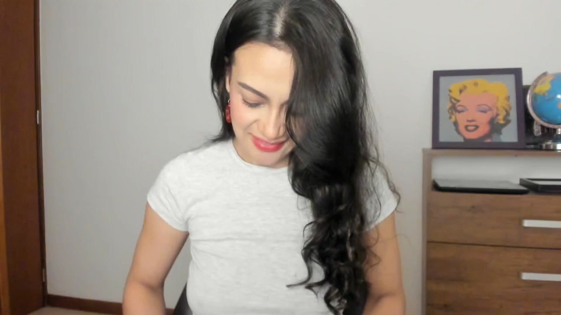 Gallery image thumbnail from Red_Flower203's myfreecams stream on, 06/18/2025, 03:07 image 2 of 20