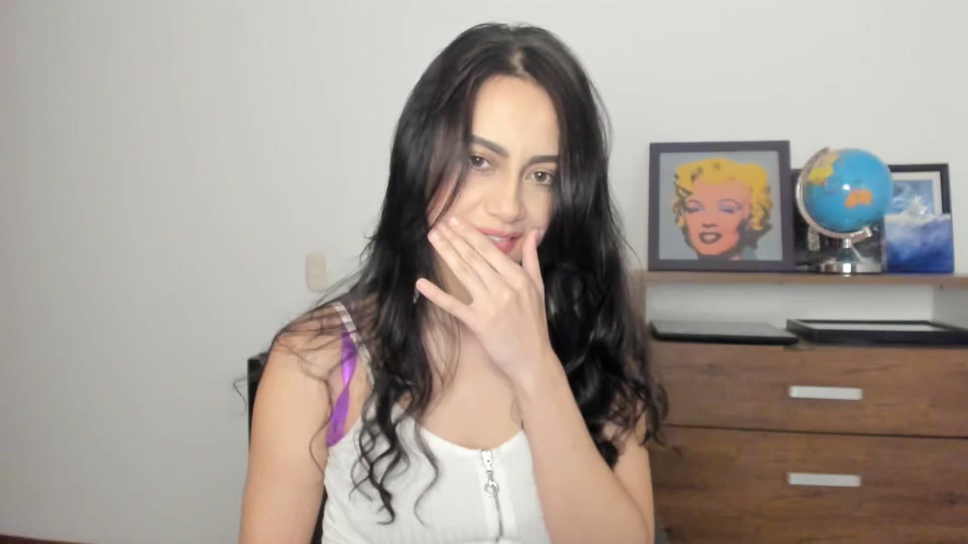 Gallery image thumbnail from Red_Flower203's myfreecams stream on, 06/19/2025, 21:48 image 4 of 20