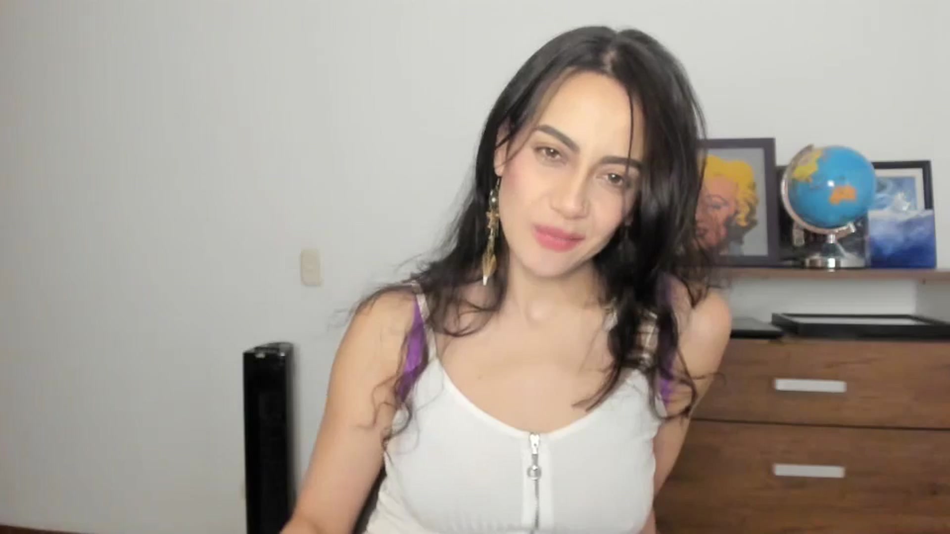Gallery image thumbnail from Red_Flower203's myfreecams stream on, 06/19/2025, 21:48 image 20 of 20
