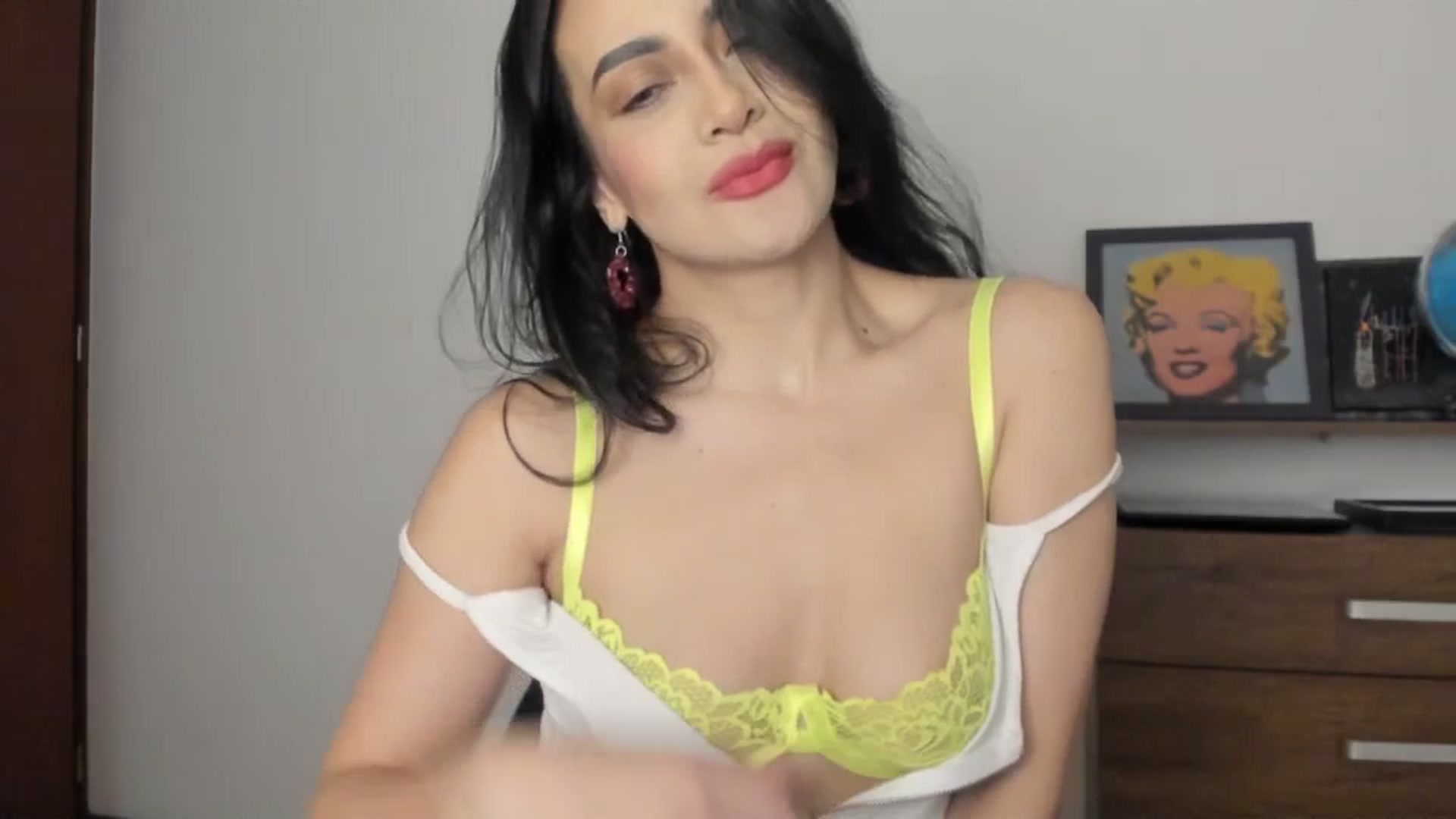 Gallery image thumbnail from Red_Flower203's myfreecams stream on, 07/30/2025, 01:01 image 12 of 20
