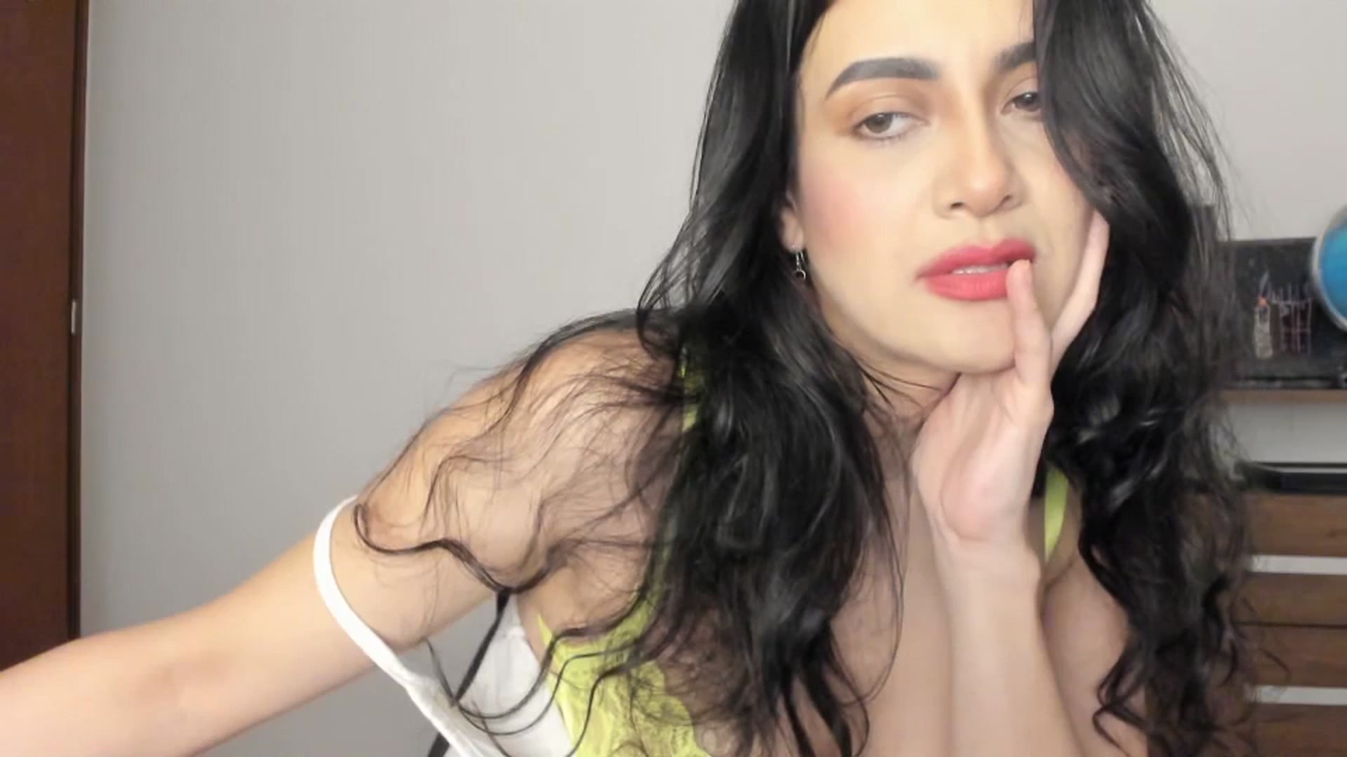 Gallery image thumbnail from Red_Flower203's myfreecams stream on, 07/30/2025, 01:01 image 15 of 20